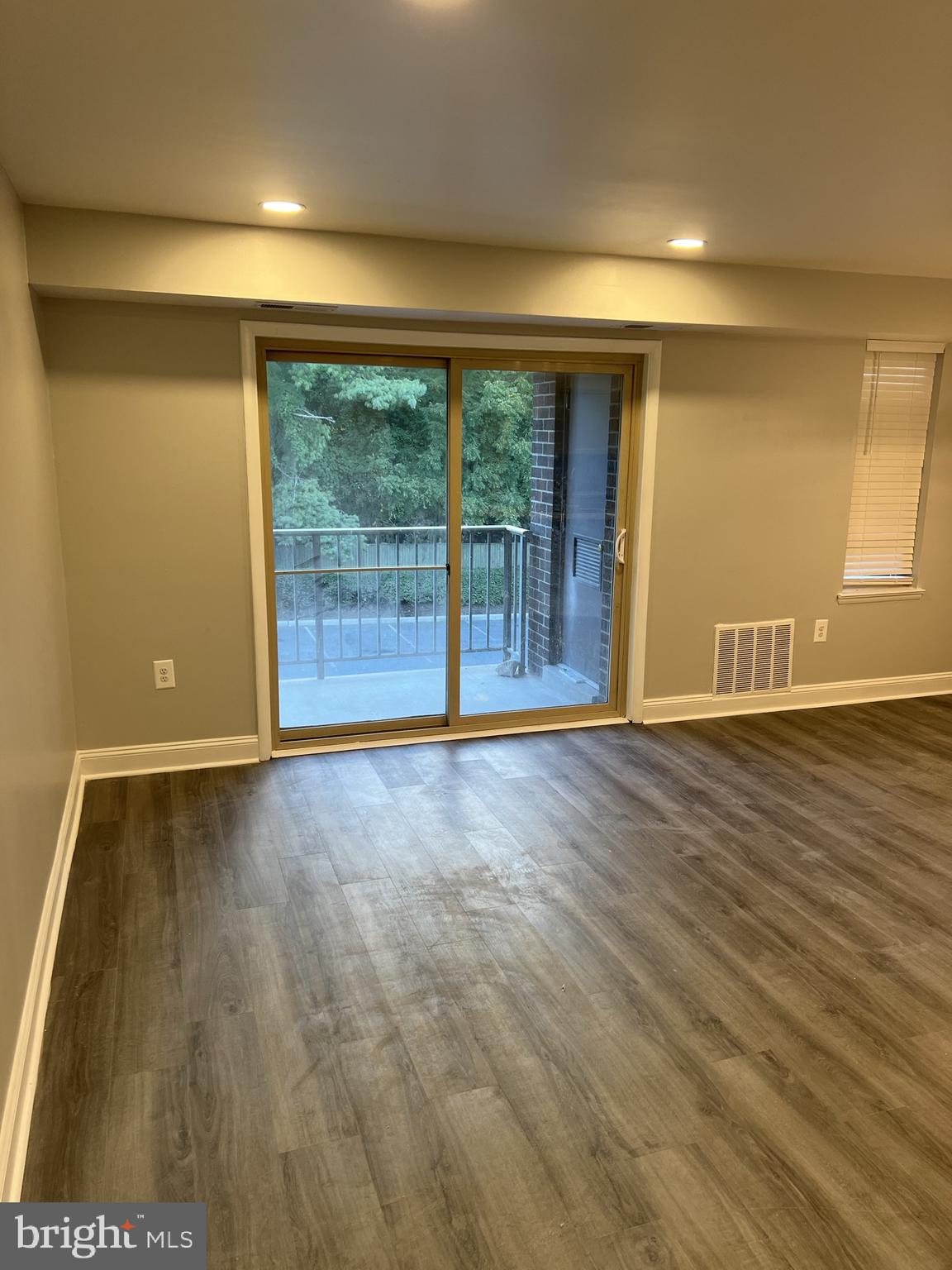 2 MOUNTBATTEN CT 201