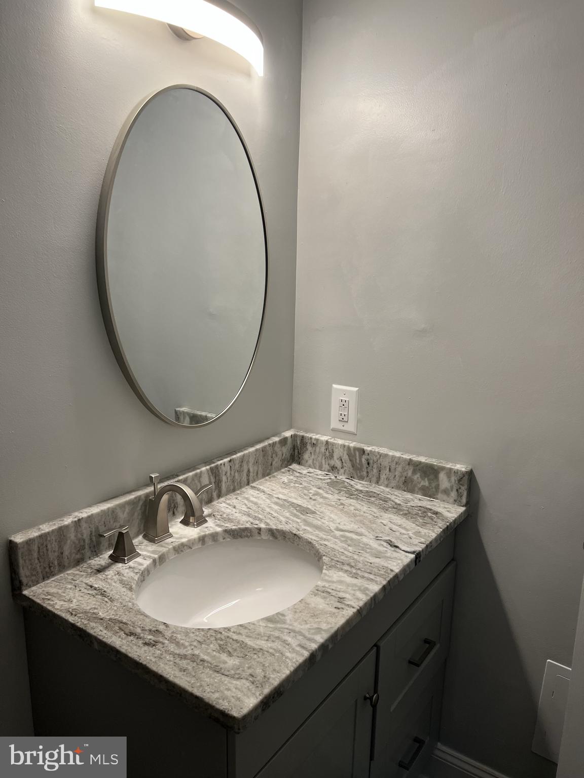 2 MOUNTBATTEN CT 201