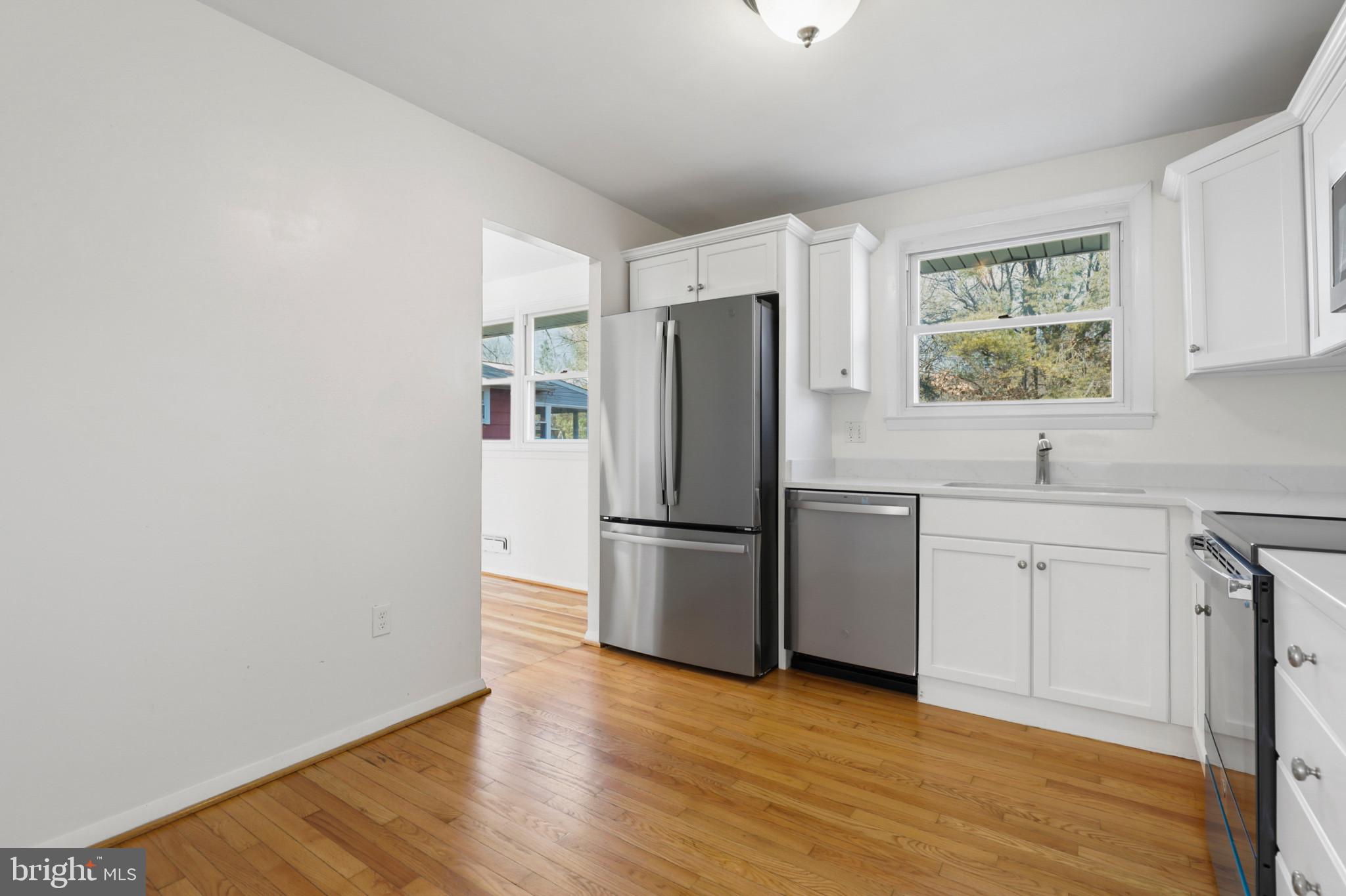 2126 FOUNTAIN HILL DRIVE