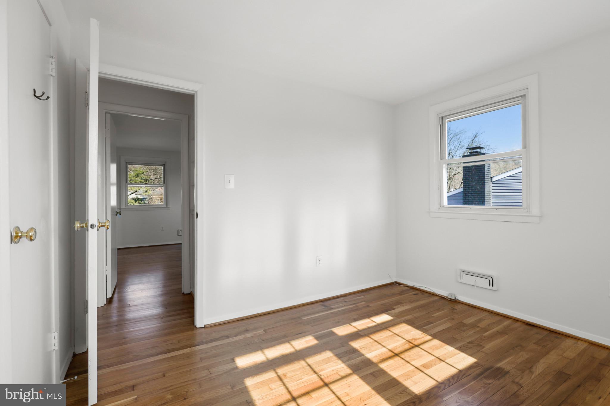 2126 FOUNTAIN HILL DRIVE