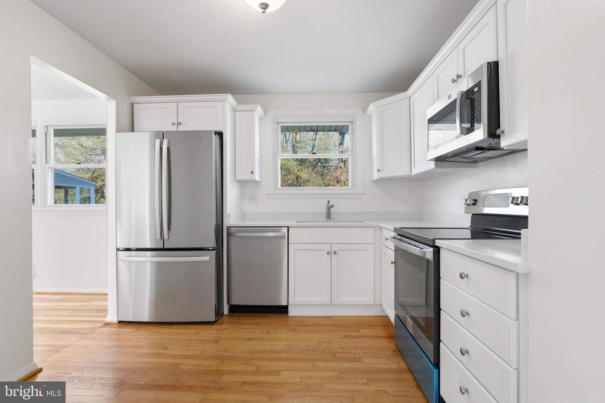 2126 FOUNTAIN HILL DRIVE