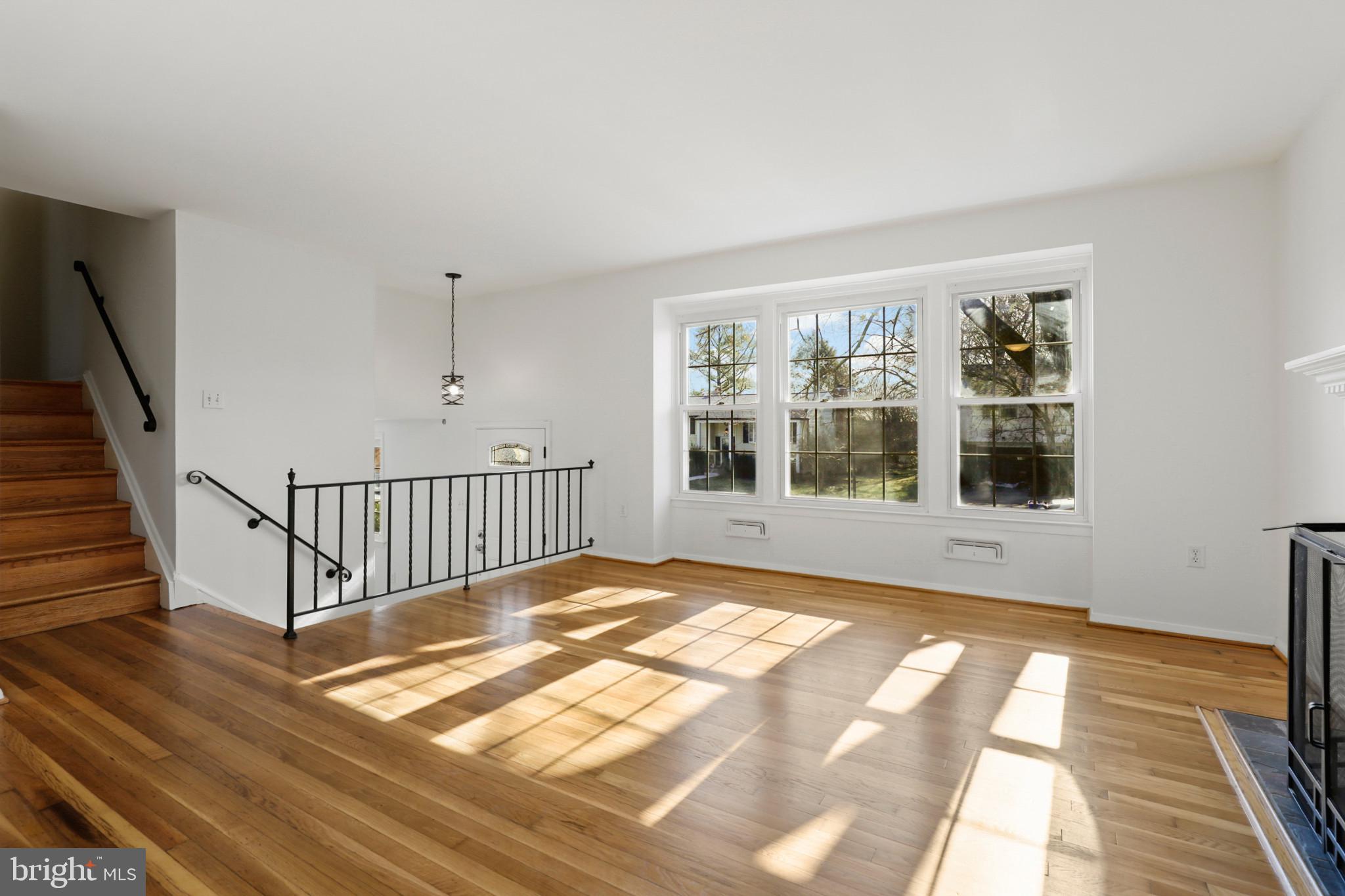 2126 FOUNTAIN HILL DRIVE