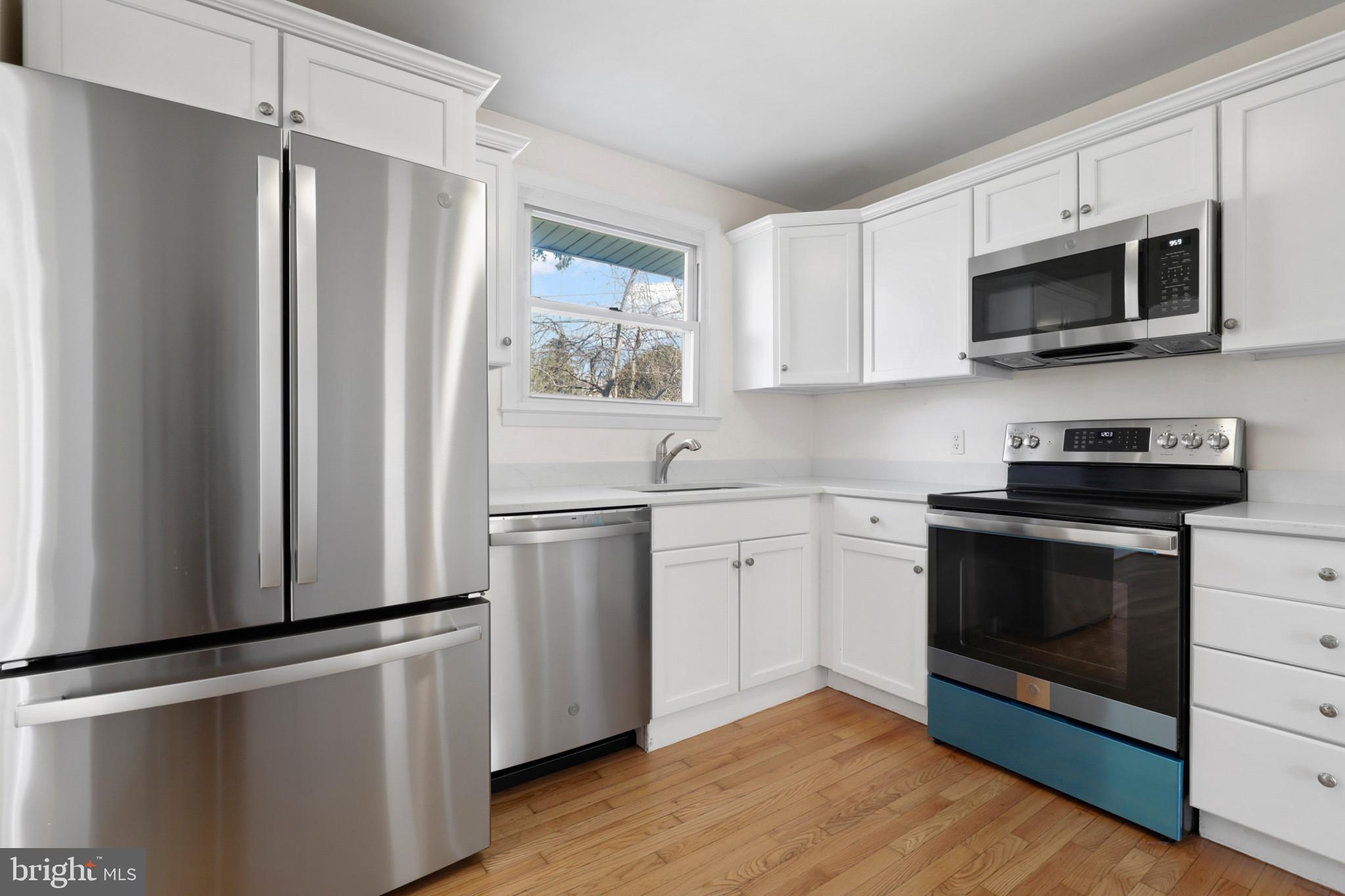 2126 FOUNTAIN HILL DRIVE