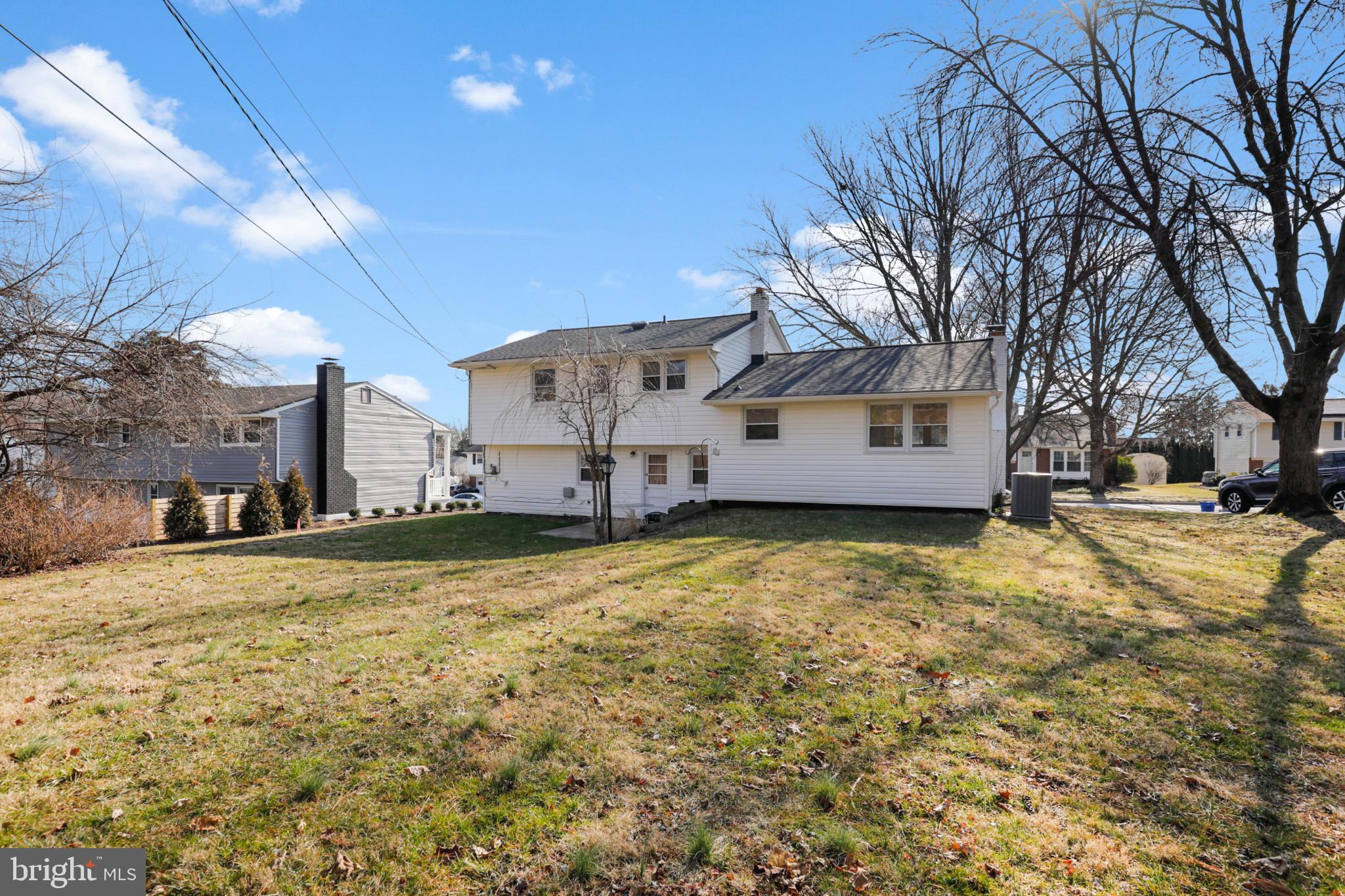 2126 FOUNTAIN HILL DRIVE