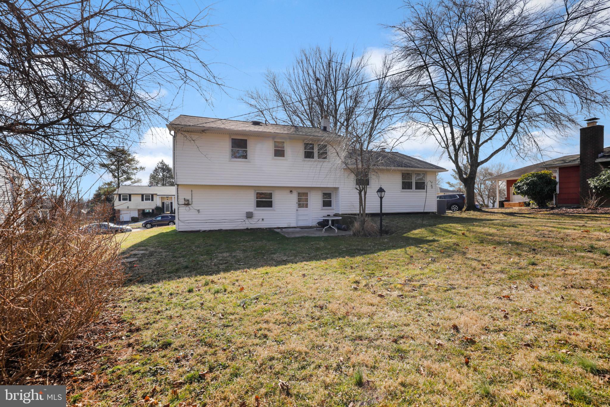 2126 FOUNTAIN HILL DRIVE