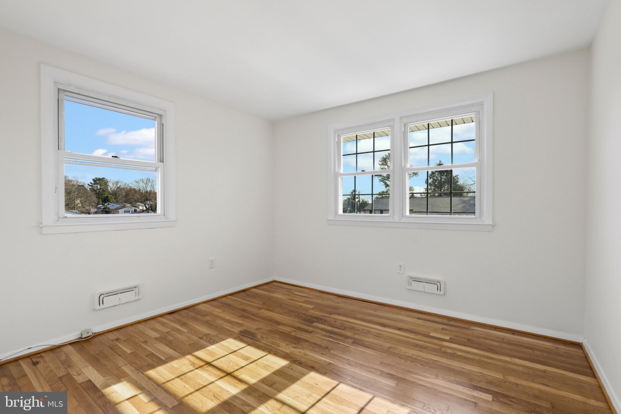 2126 FOUNTAIN HILL DRIVE