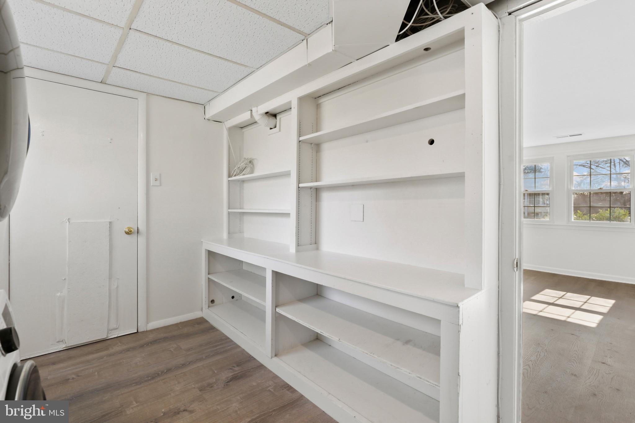 2126 FOUNTAIN HILL DRIVE