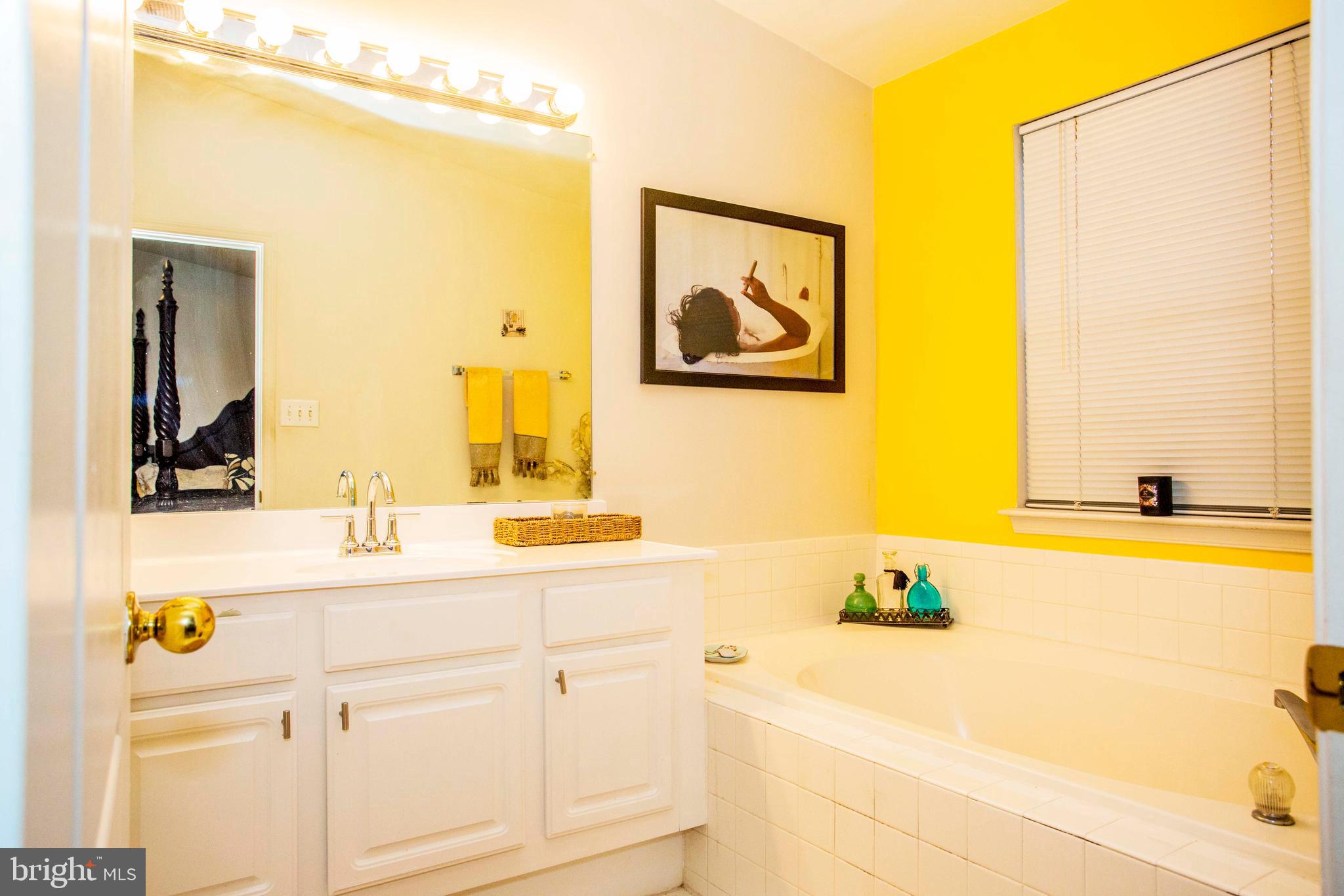 4221 DRESSAGE COURT 4221