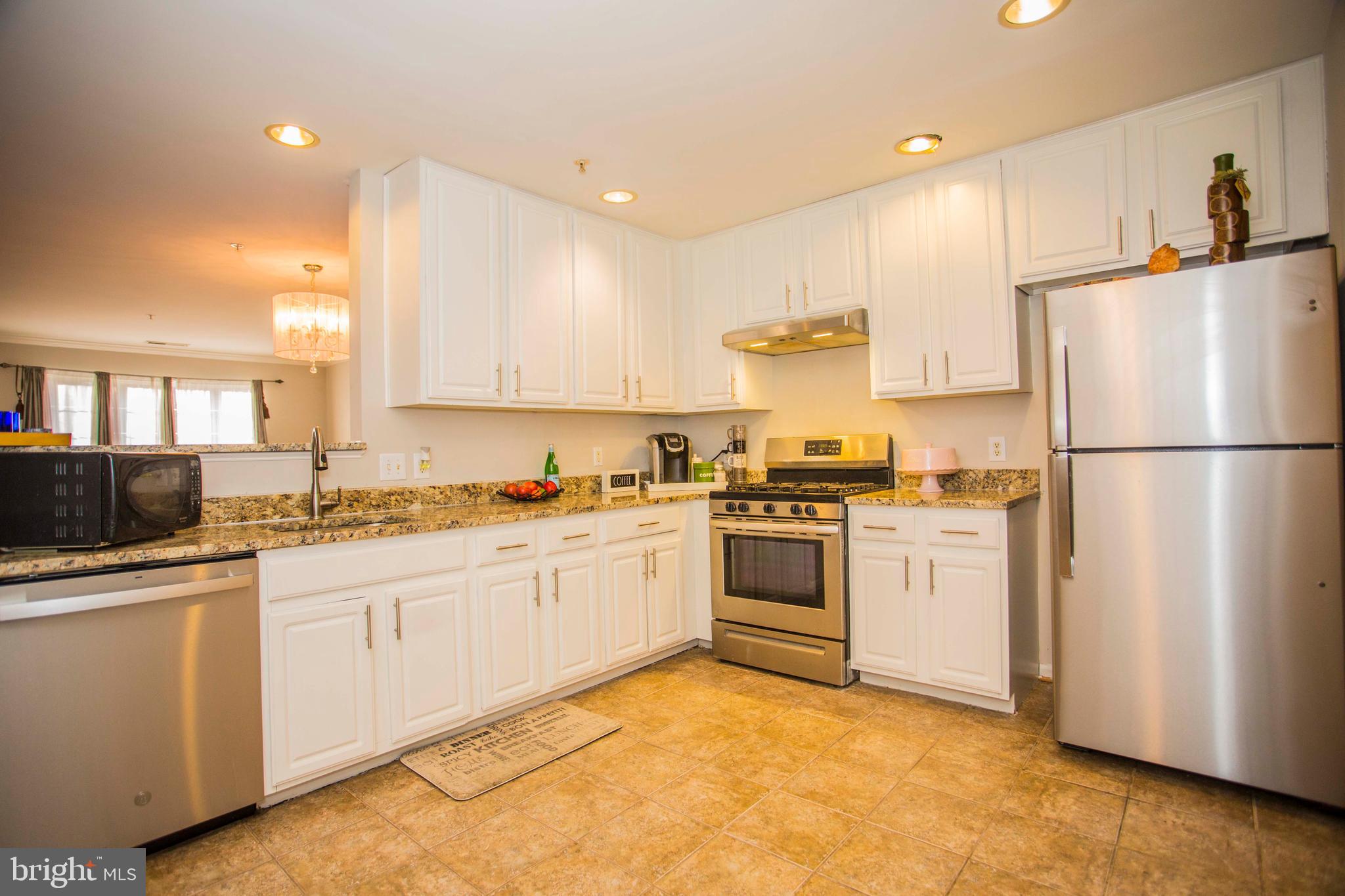 4221 DRESSAGE COURT 4221