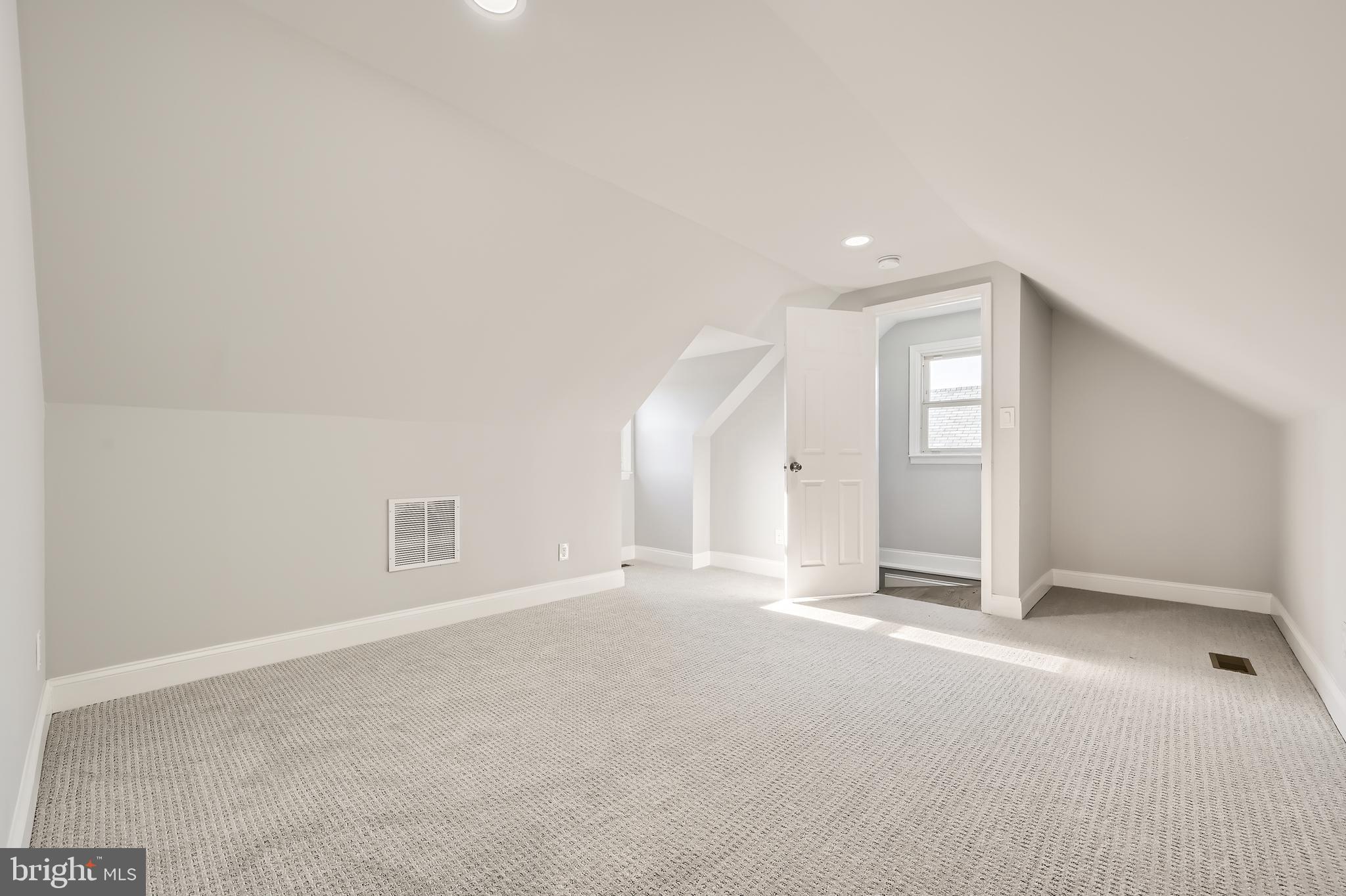 2522 WENDOVER ROAD