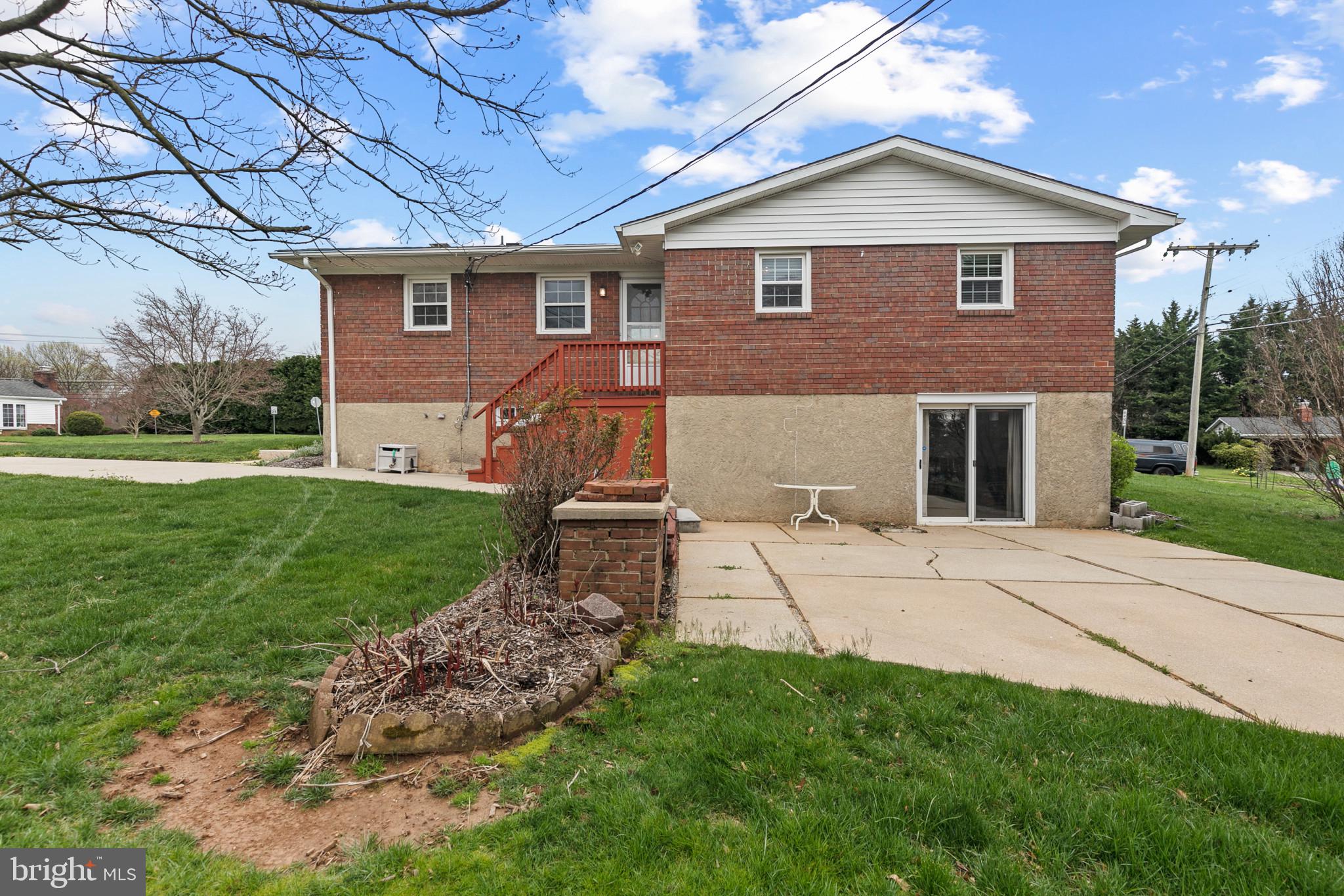2301 SPRING LAKE DRIVE