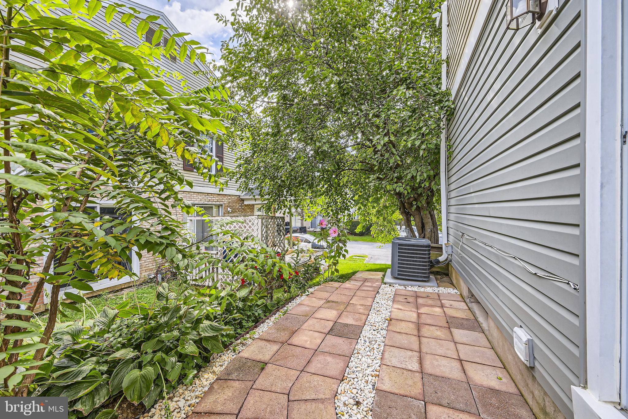 12 DEEPSPRING COURT A