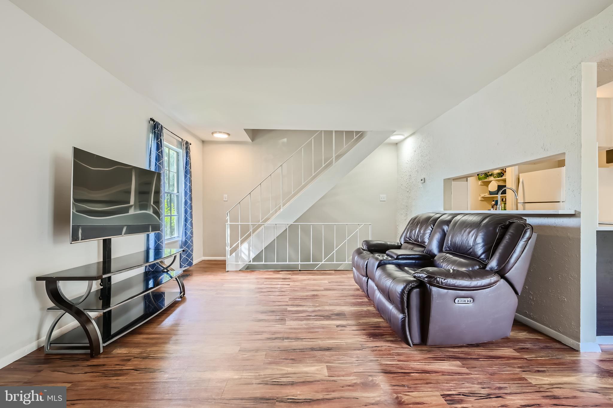 12 DEEPSPRING COURT A