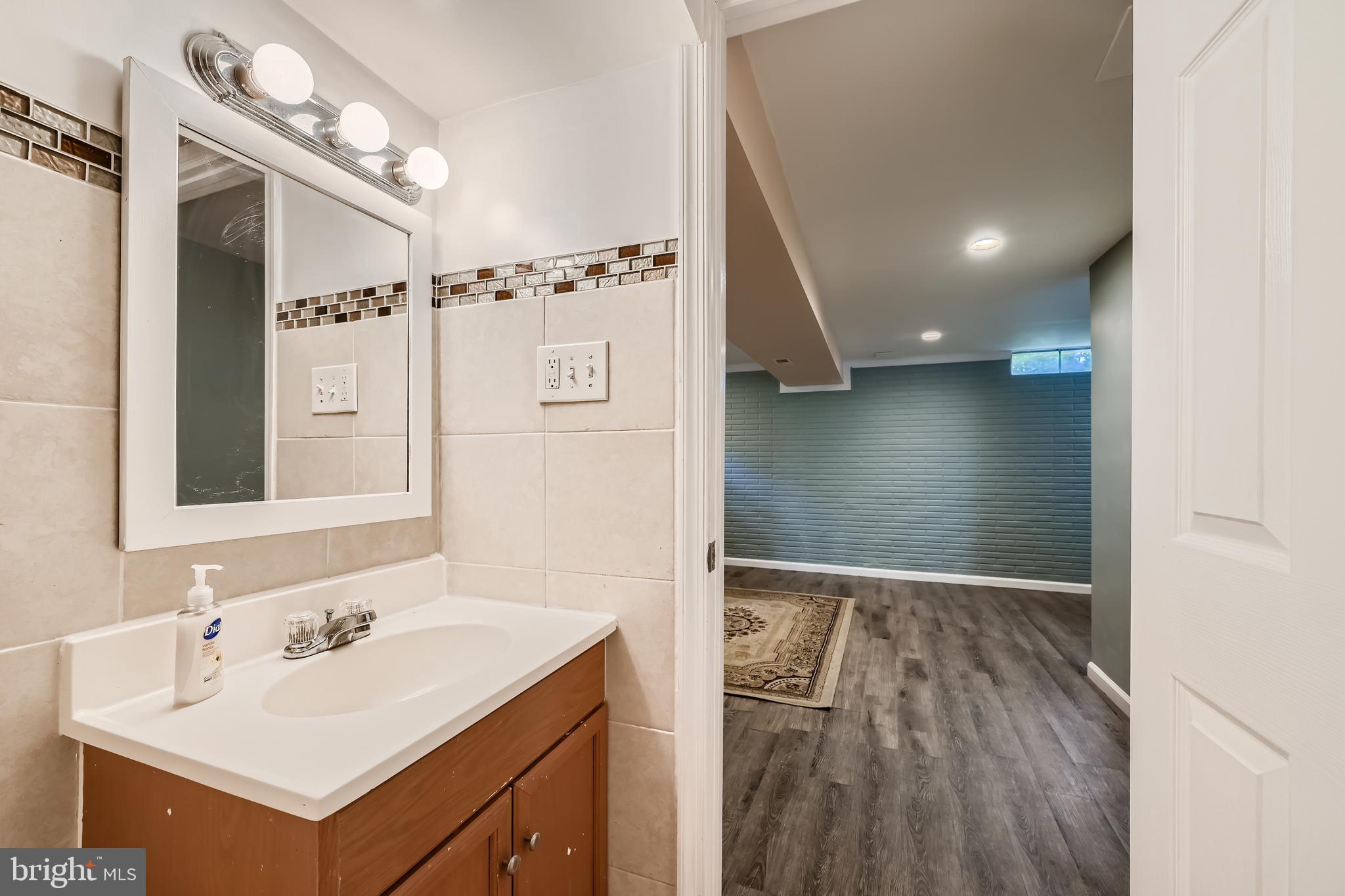 12 DEEPSPRING COURT A