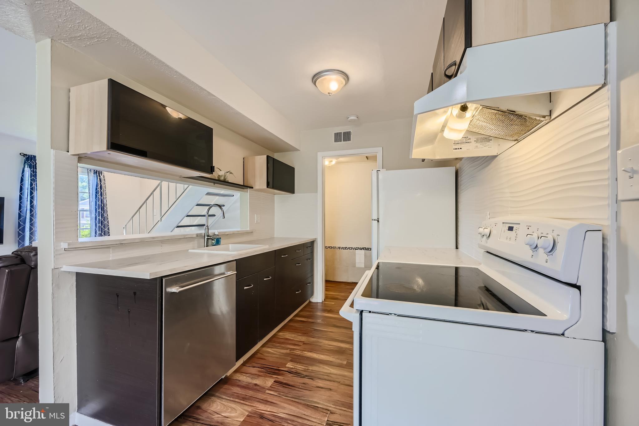 12 DEEPSPRING COURT A