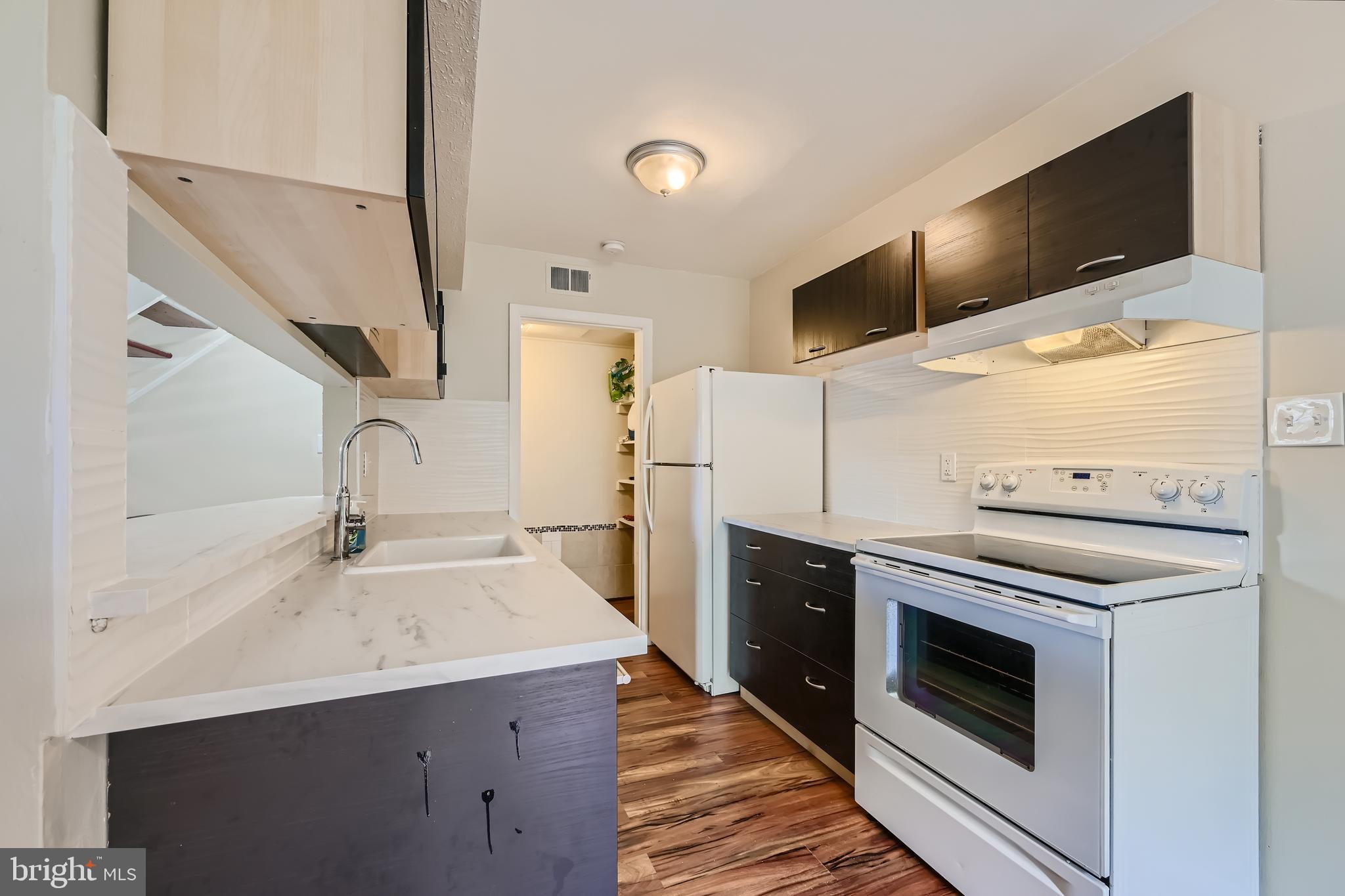 12 DEEPSPRING COURT A