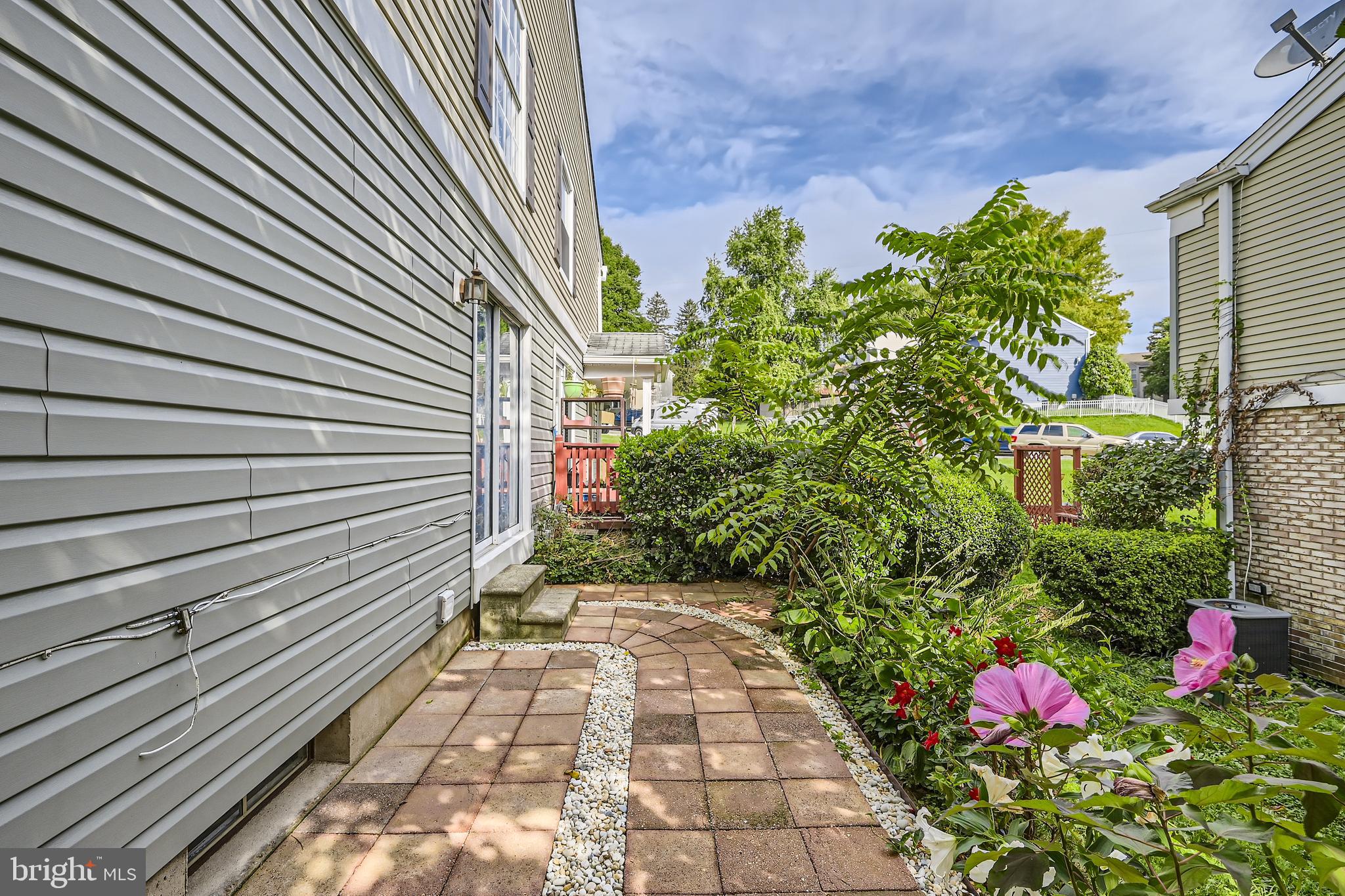 12 DEEPSPRING COURT A