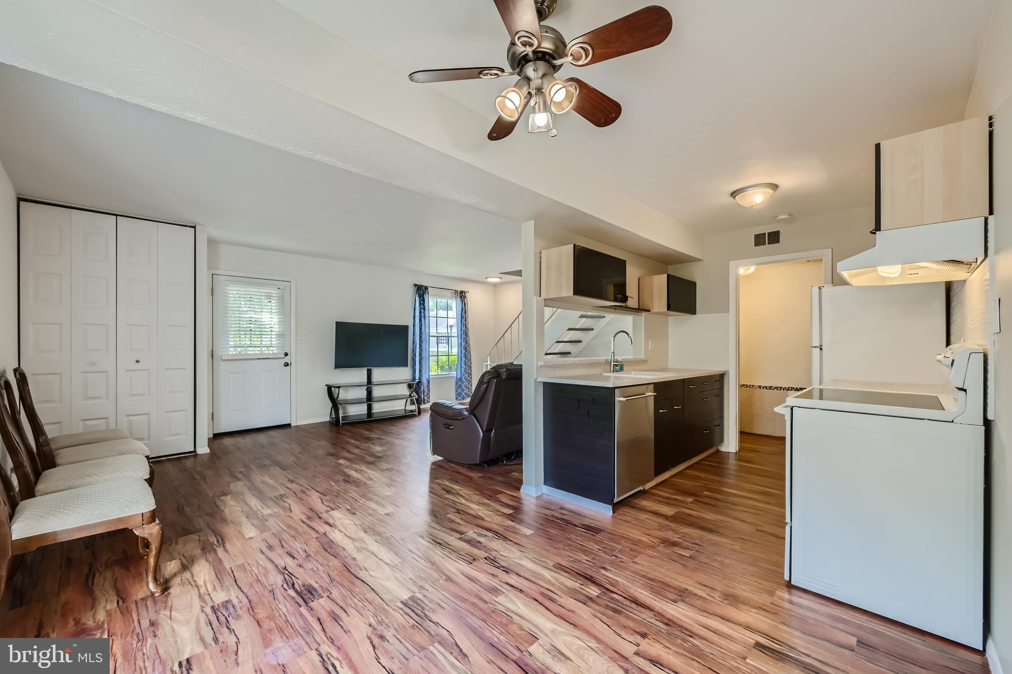 12 DEEPSPRING COURT A