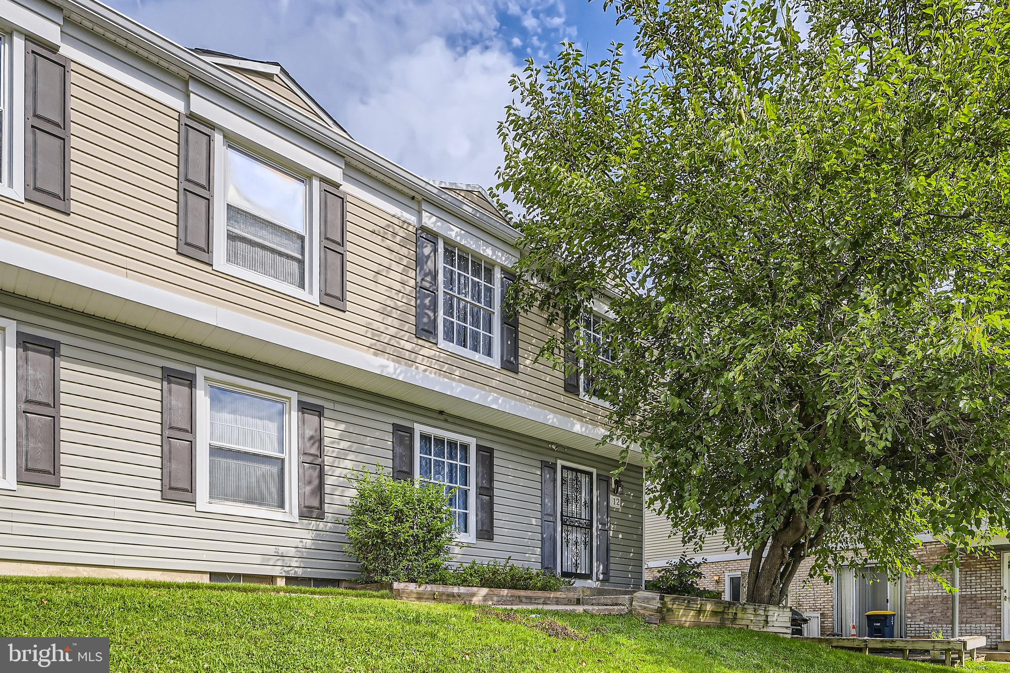 12 DEEPSPRING COURT A