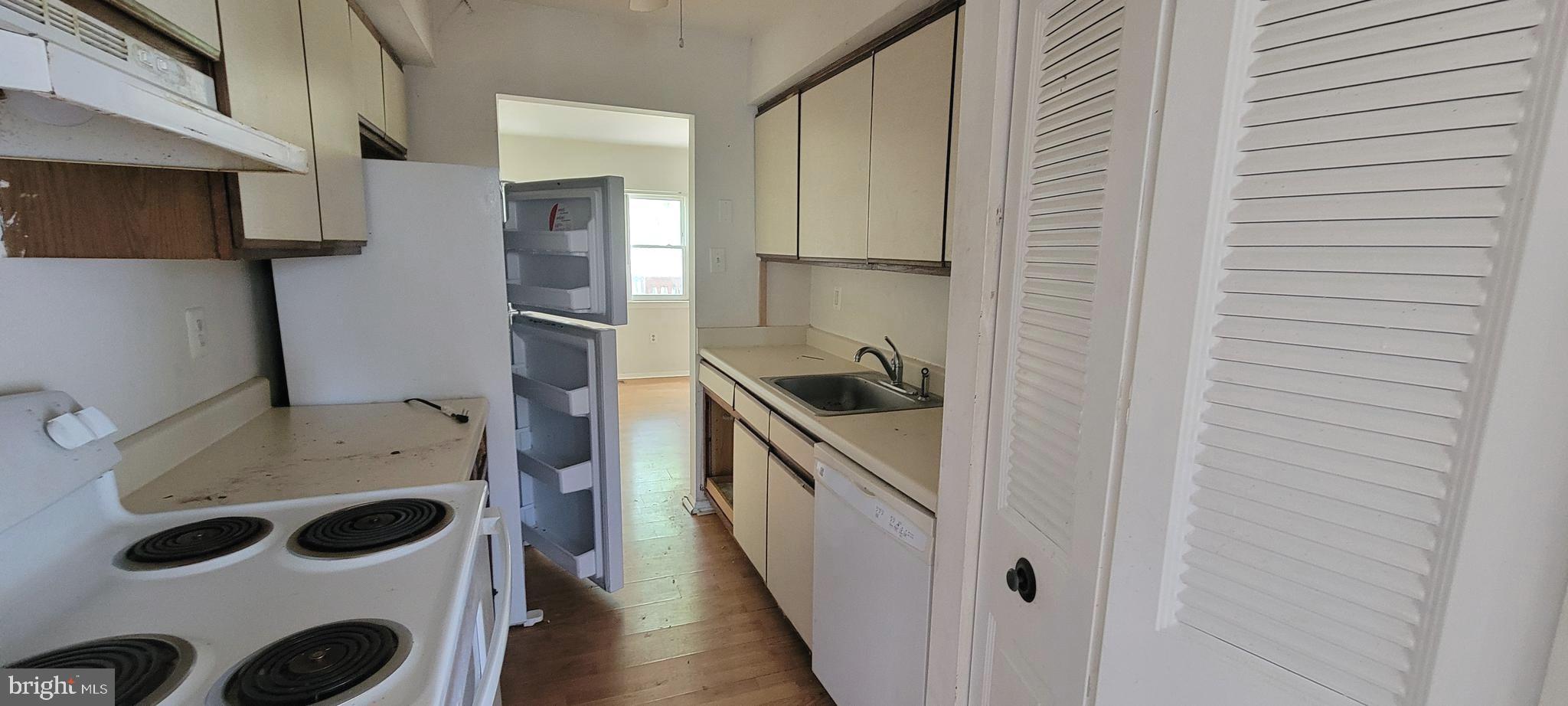 6542 WOODGREEN CIRCLE
