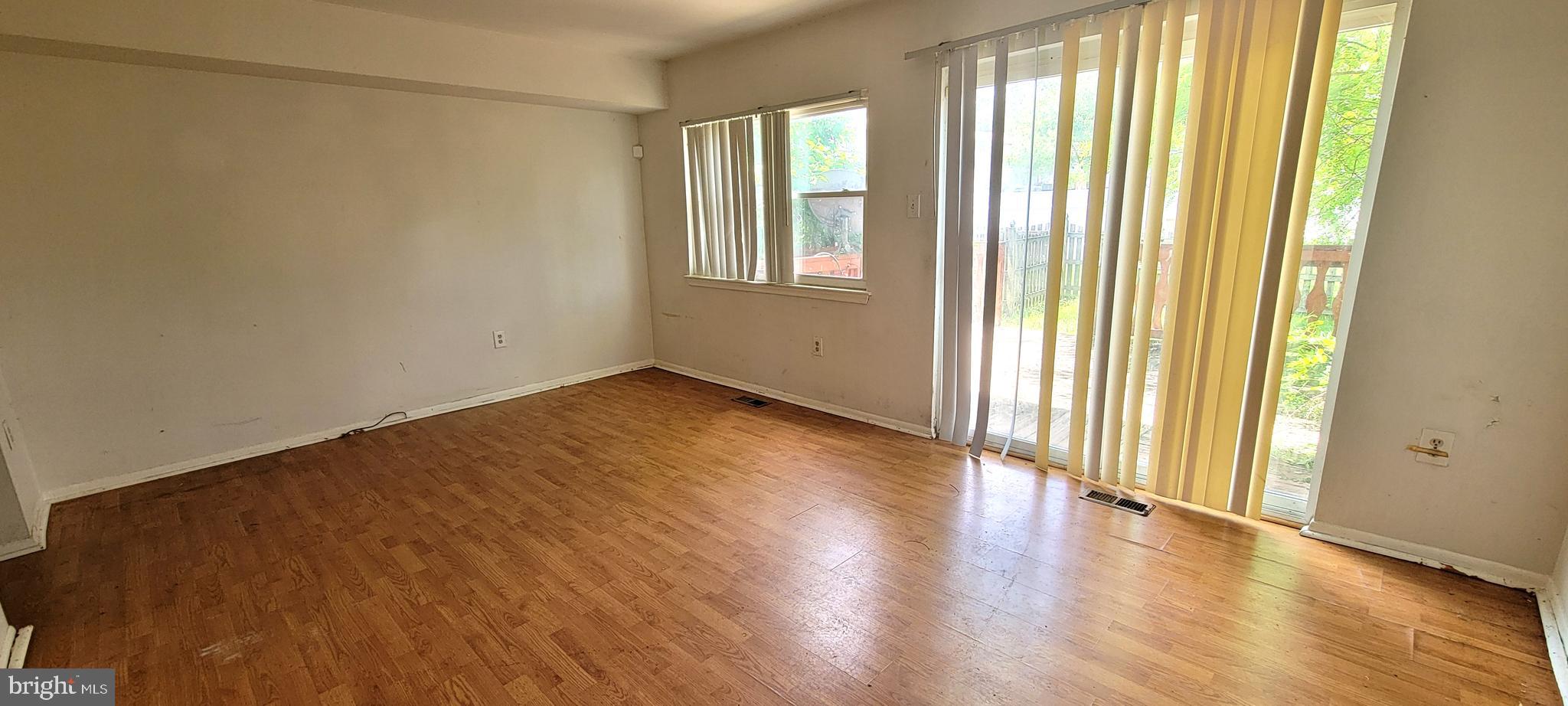 6542 WOODGREEN CIRCLE