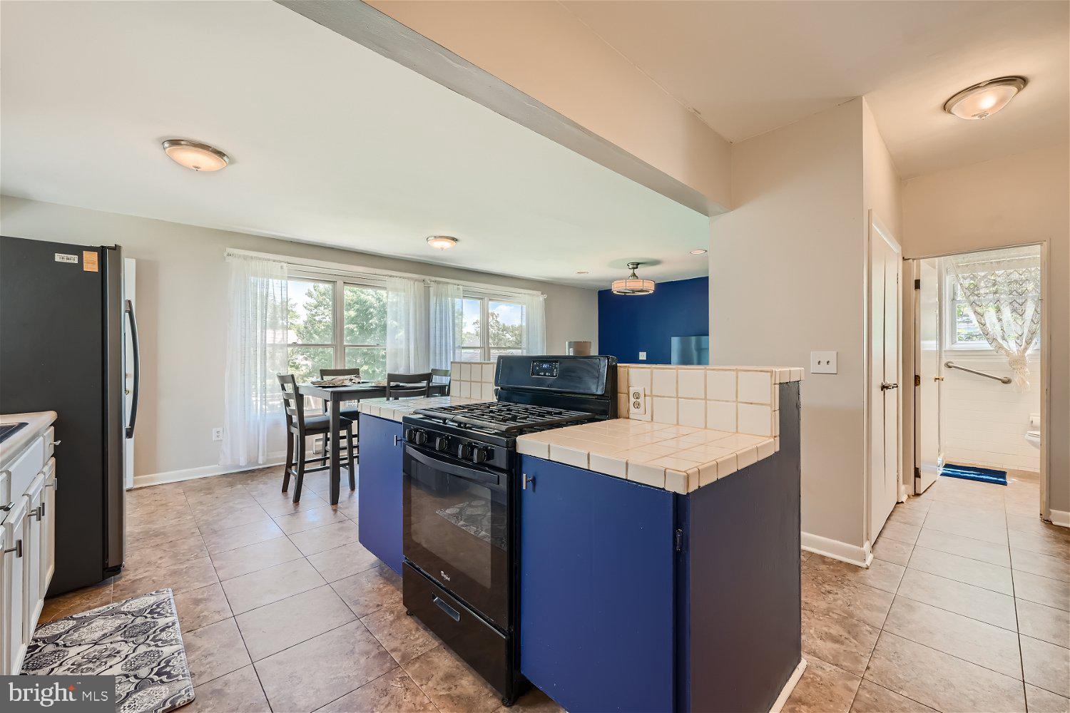 3014 WOODSIDE AVENUE