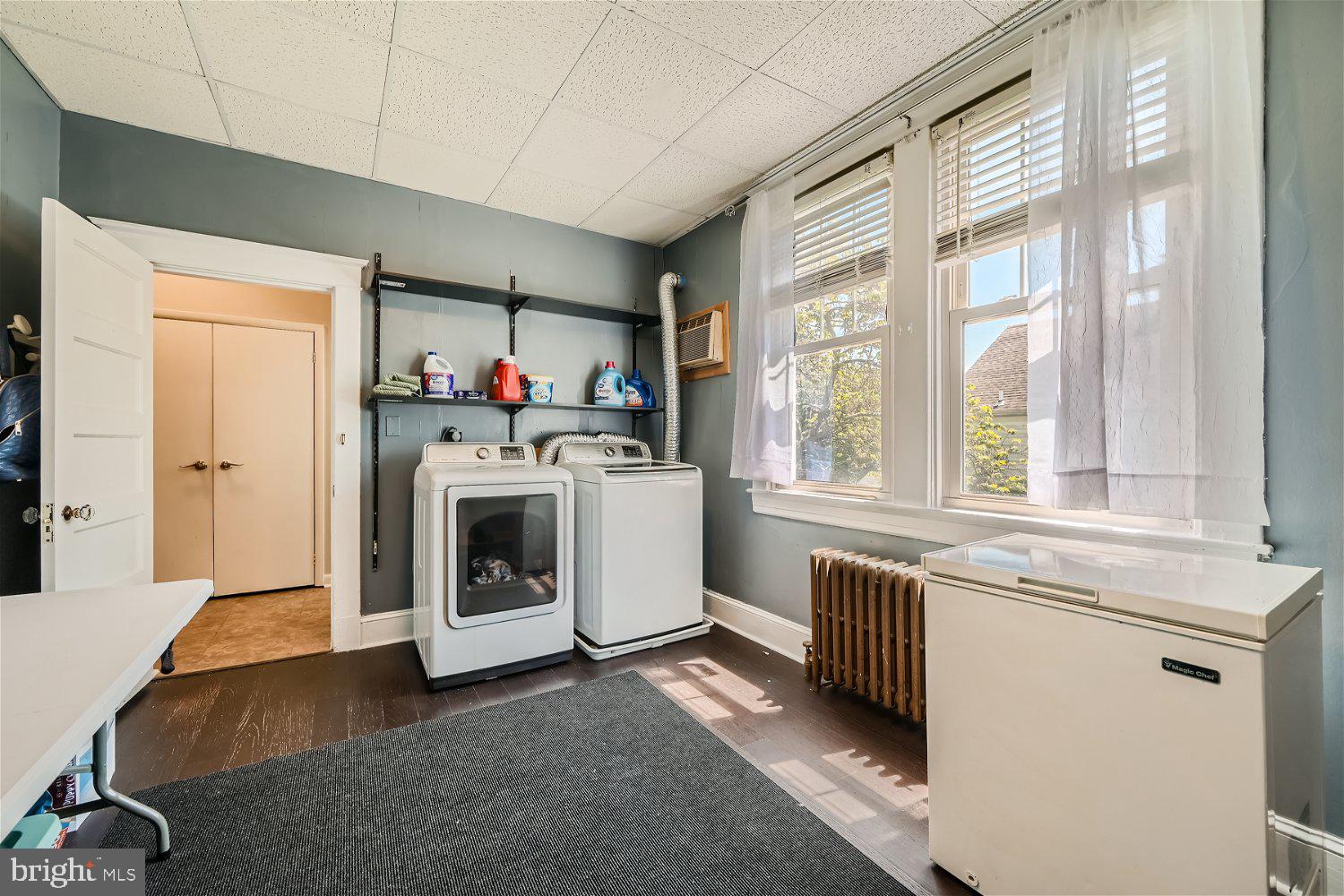 3014 WOODSIDE AVENUE