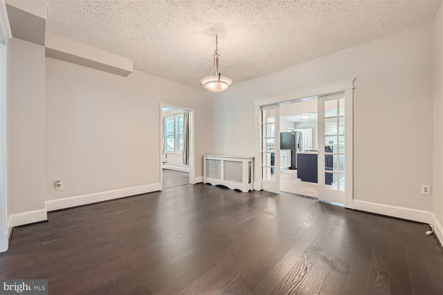 3014 WOODSIDE AVENUE