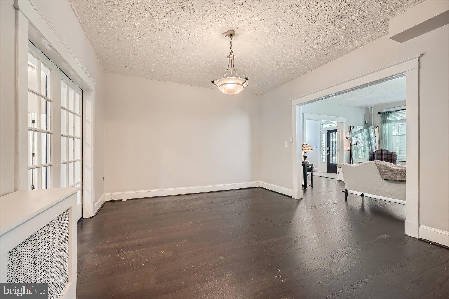 3014 WOODSIDE AVENUE