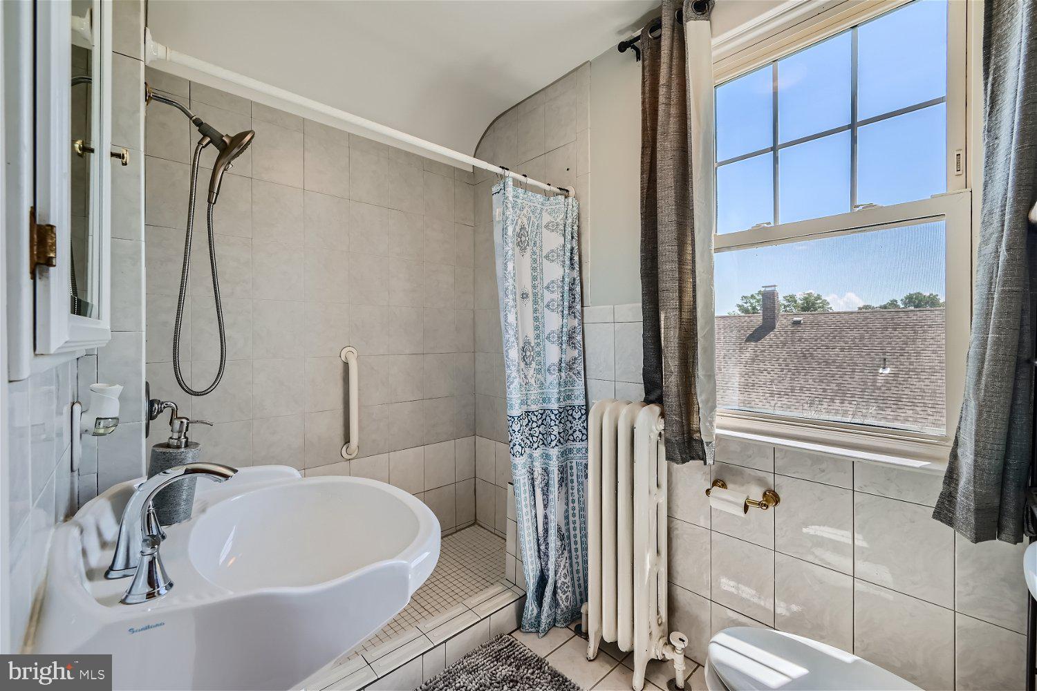 3014 WOODSIDE AVENUE