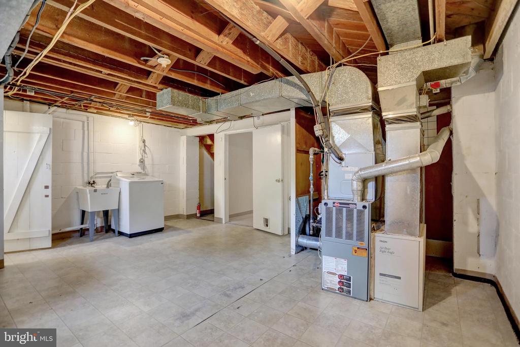 308 OLD TRAIL ROAD