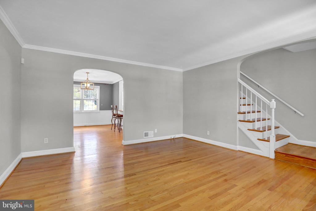 308 OLD TRAIL ROAD