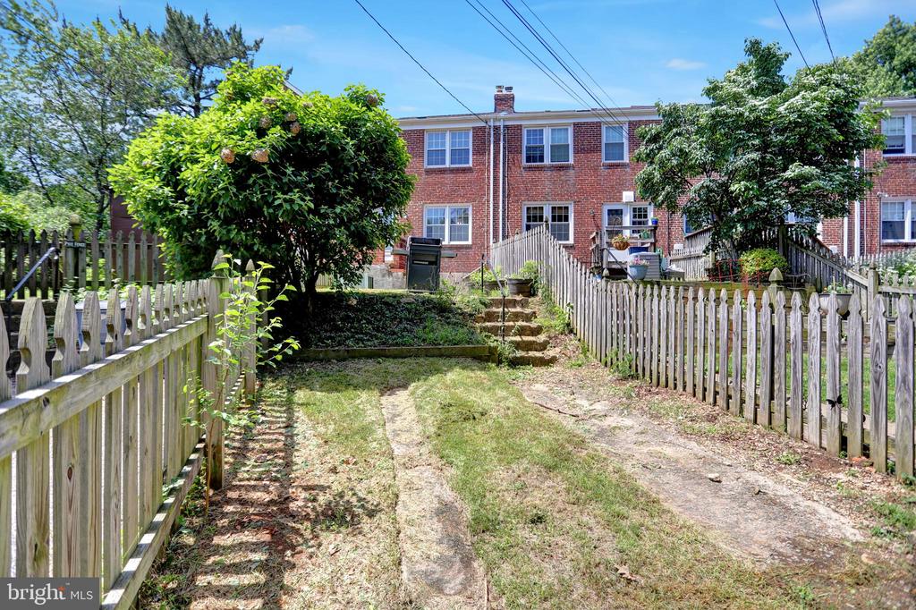 308 OLD TRAIL ROAD