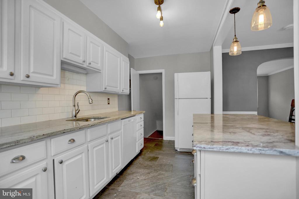 308 OLD TRAIL ROAD