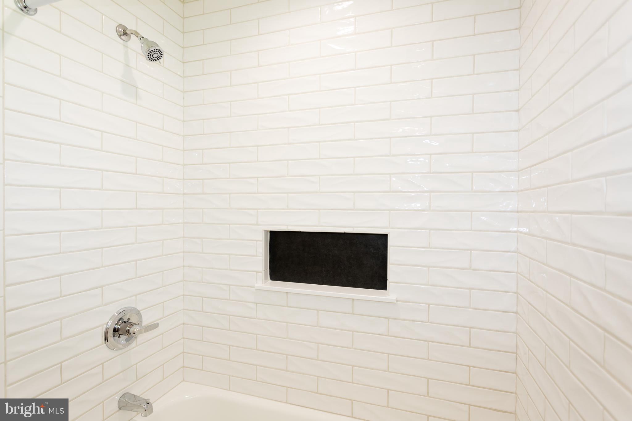 14137 BLENHEIM N