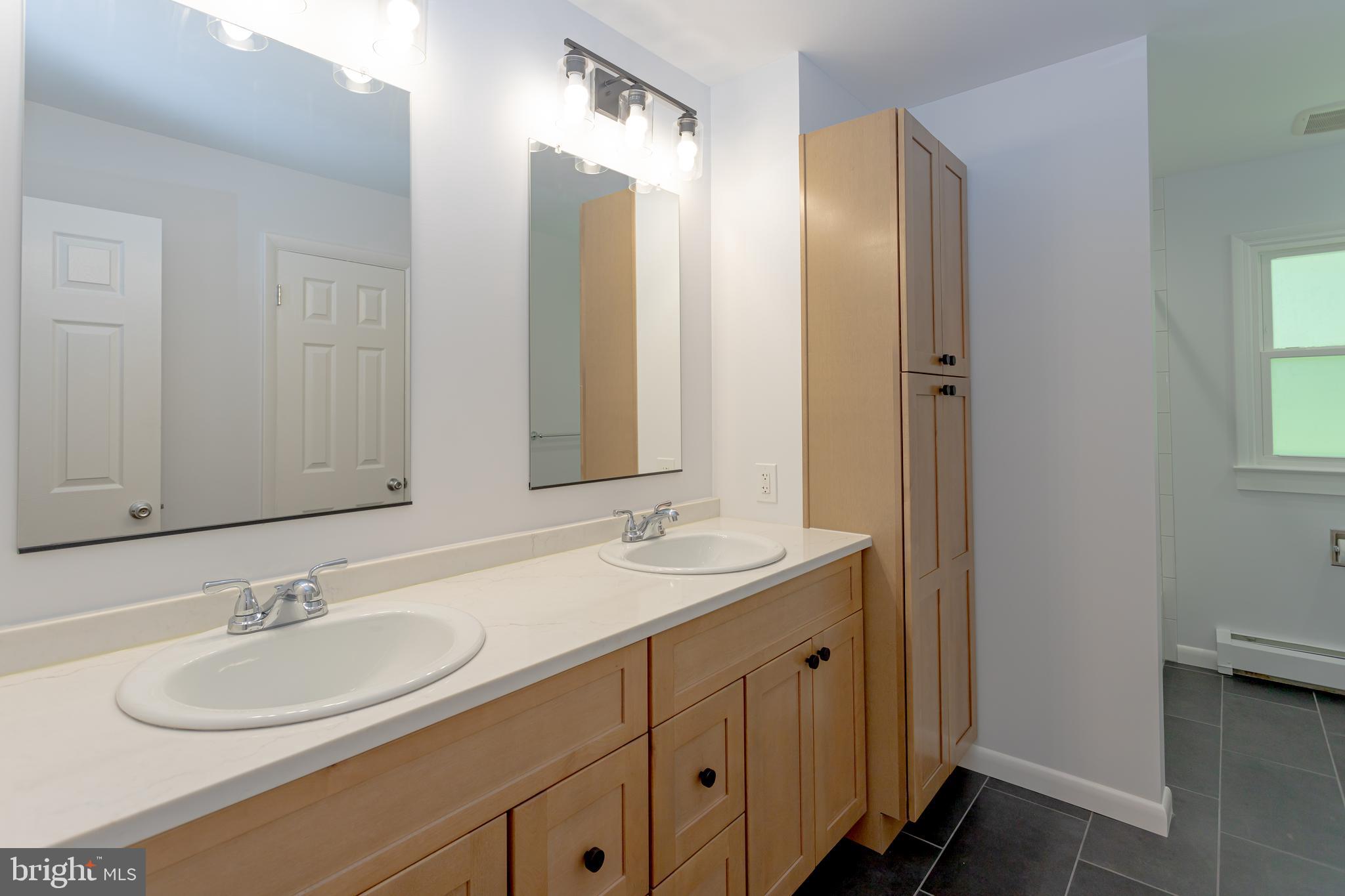 14137 BLENHEIM N