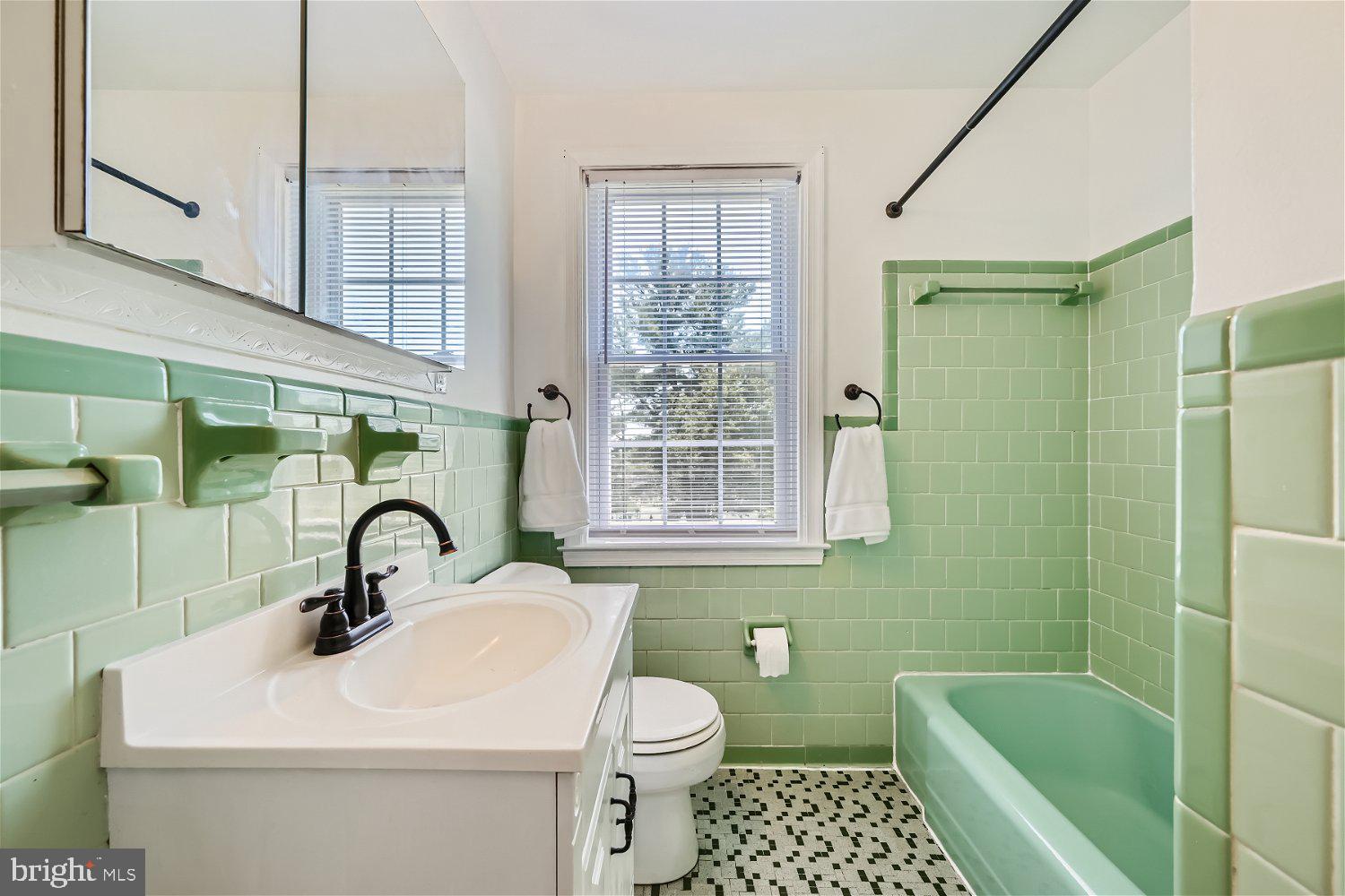 1520 PUTTY HILL AVENUE