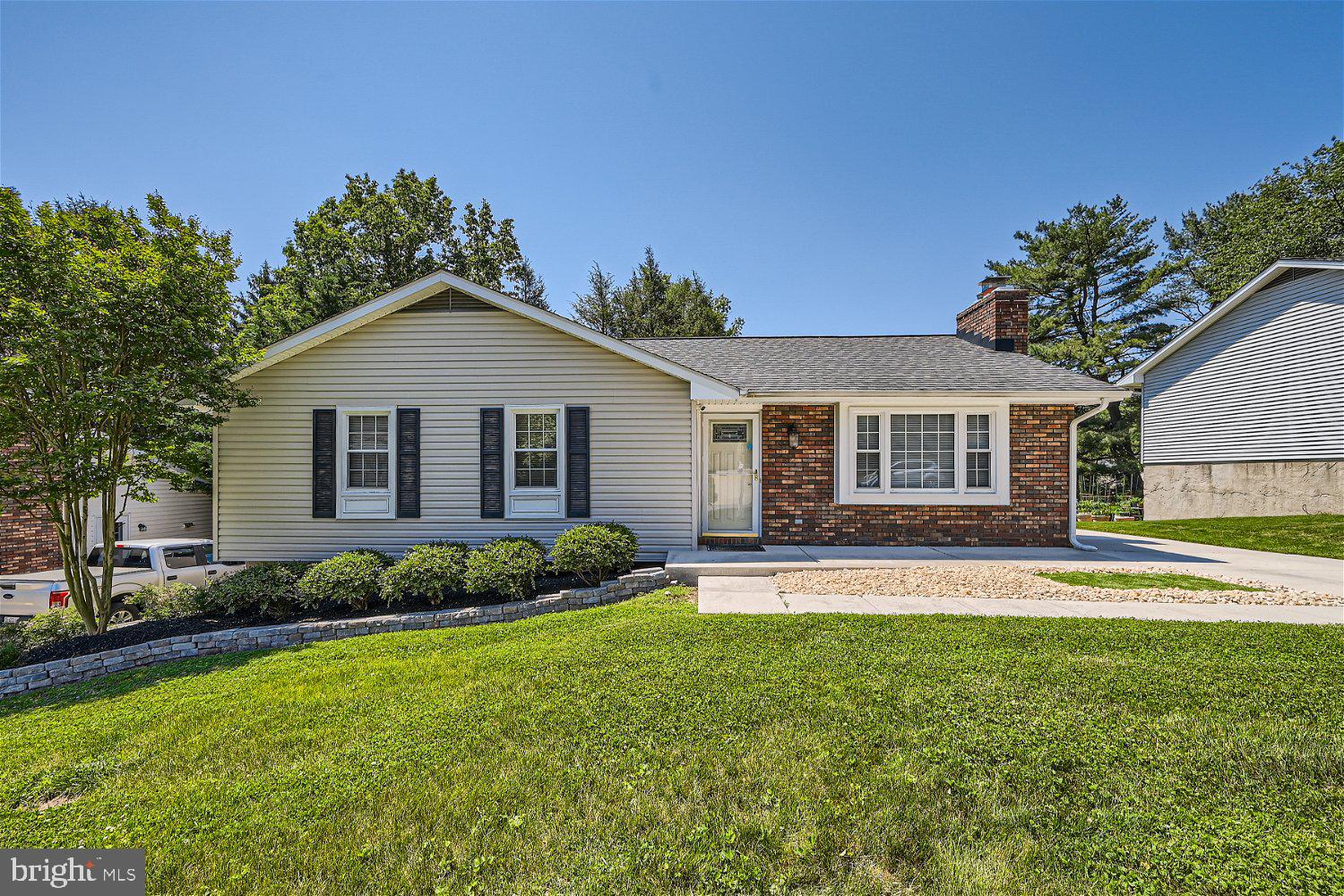 13 FLANDERS RIDGE COURT