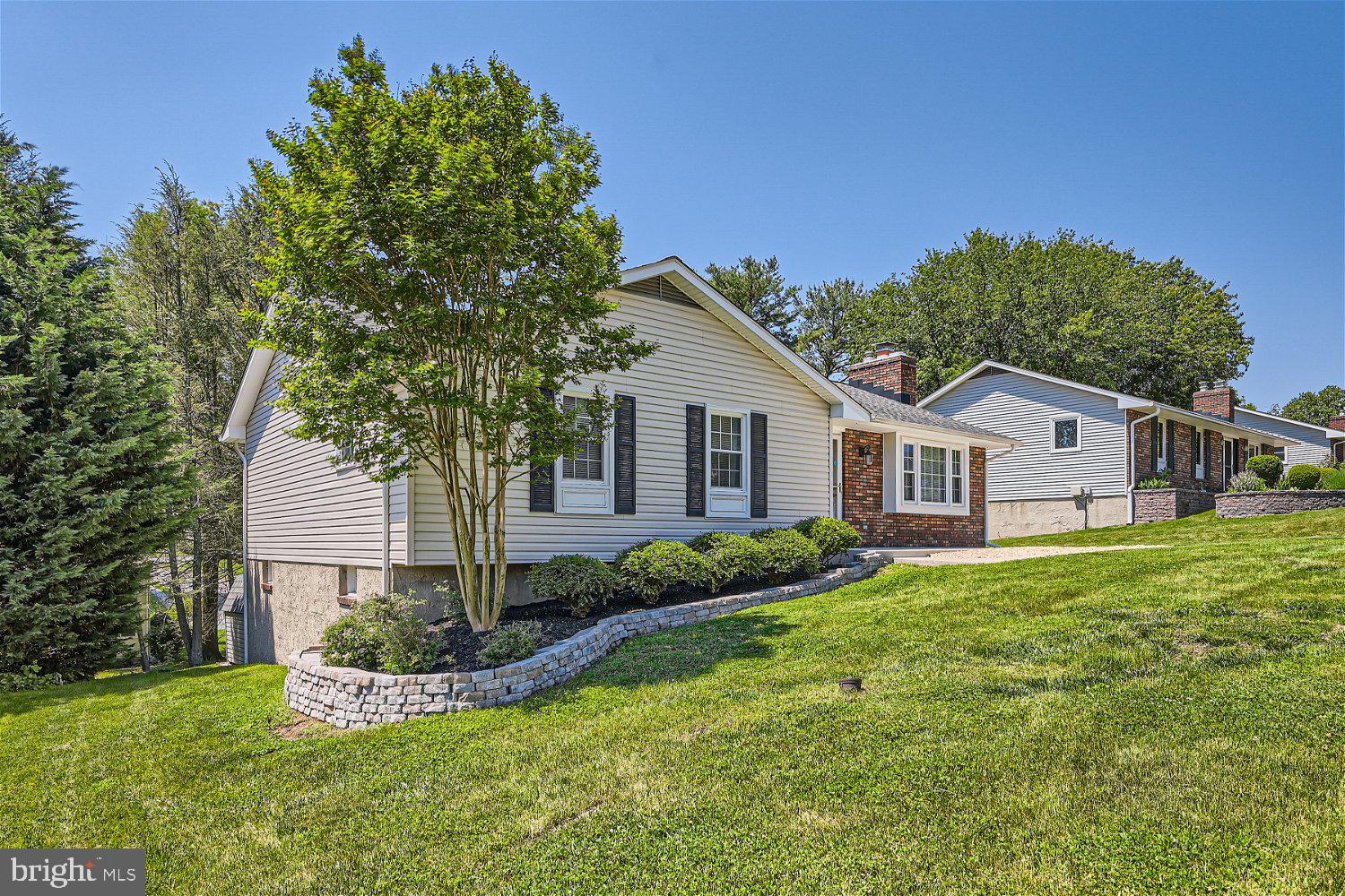 13 FLANDERS RIDGE COURT