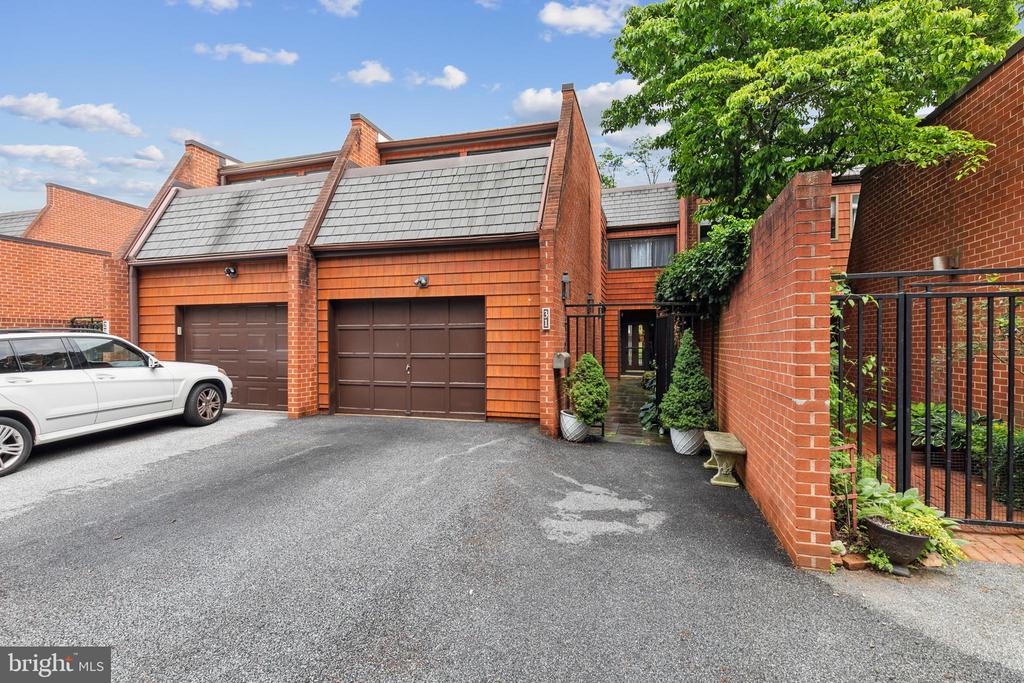31 MALIBU COURT