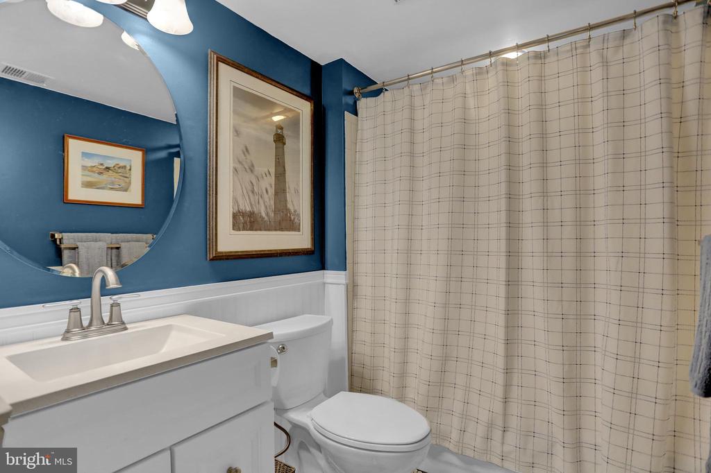 5 GLENAMOY ROAD 102