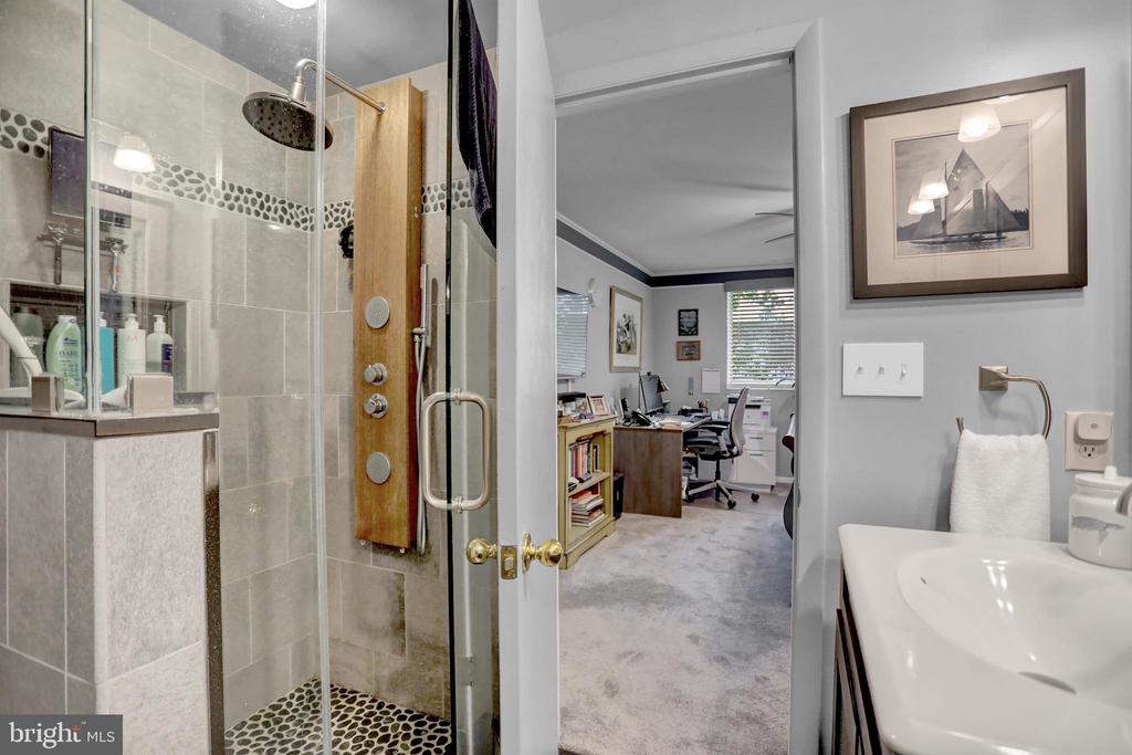 5 GLENAMOY ROAD 102