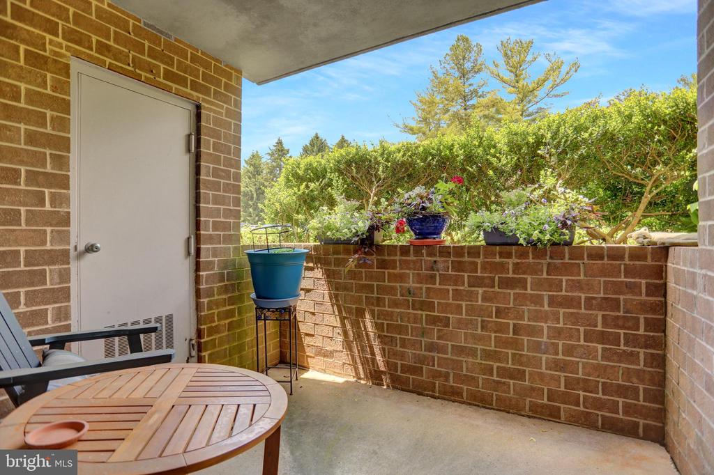 5 GLENAMOY ROAD 102