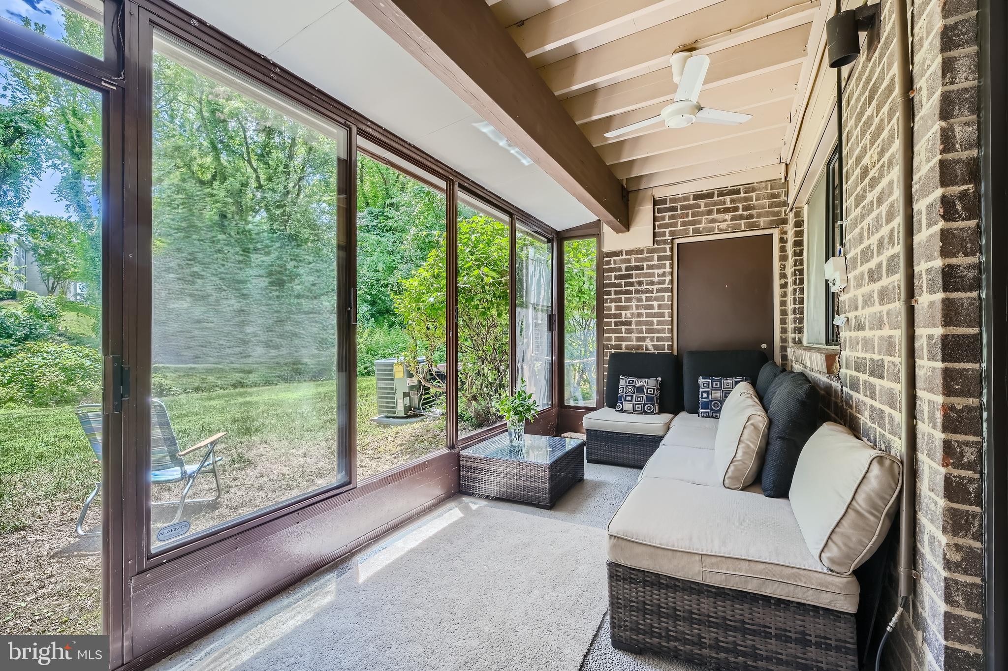 11 SUNTOP COURT T-2