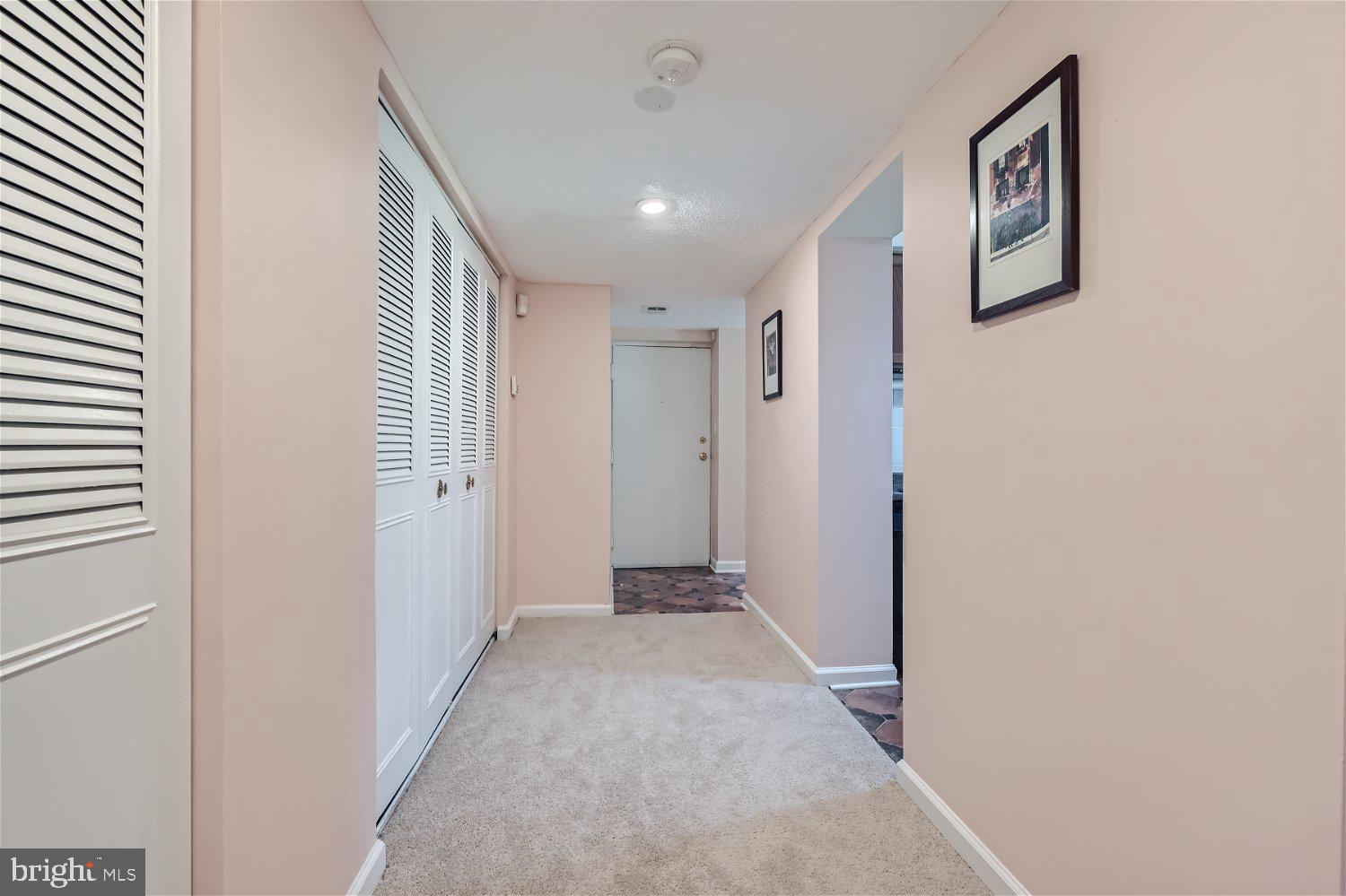 11 SUNTOP COURT T-2