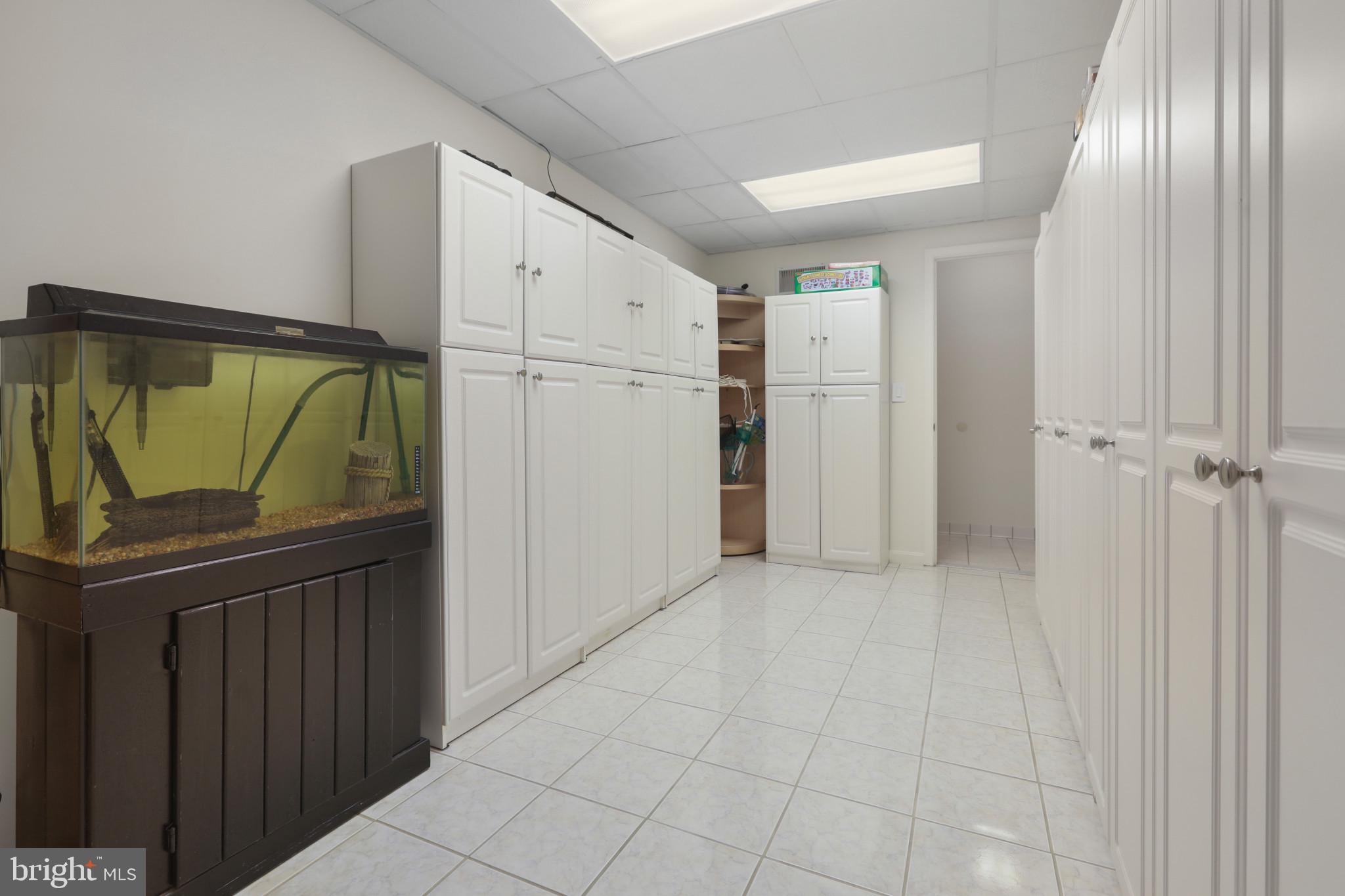 2 DARNEY COURT