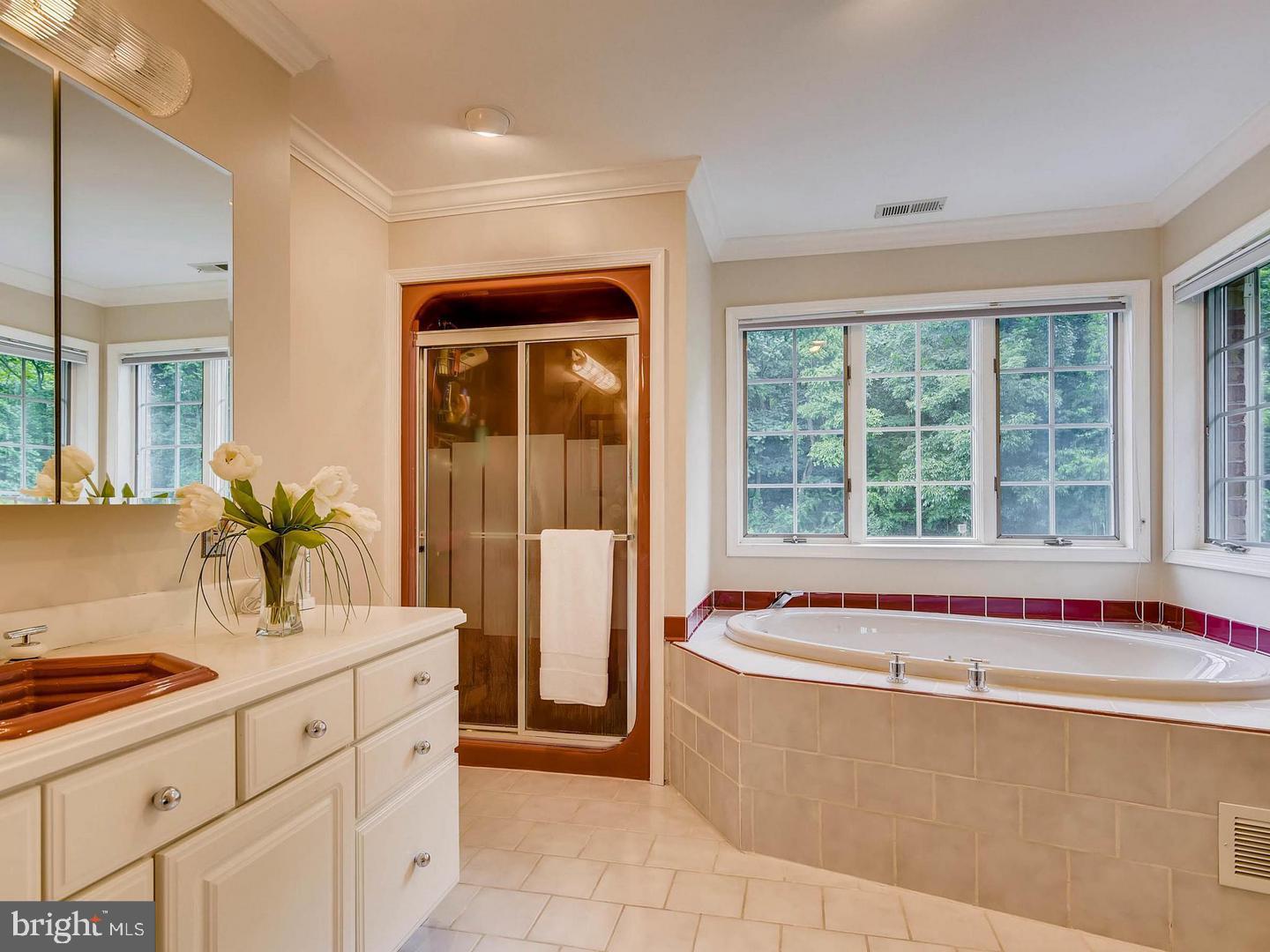 2 DARNEY COURT
