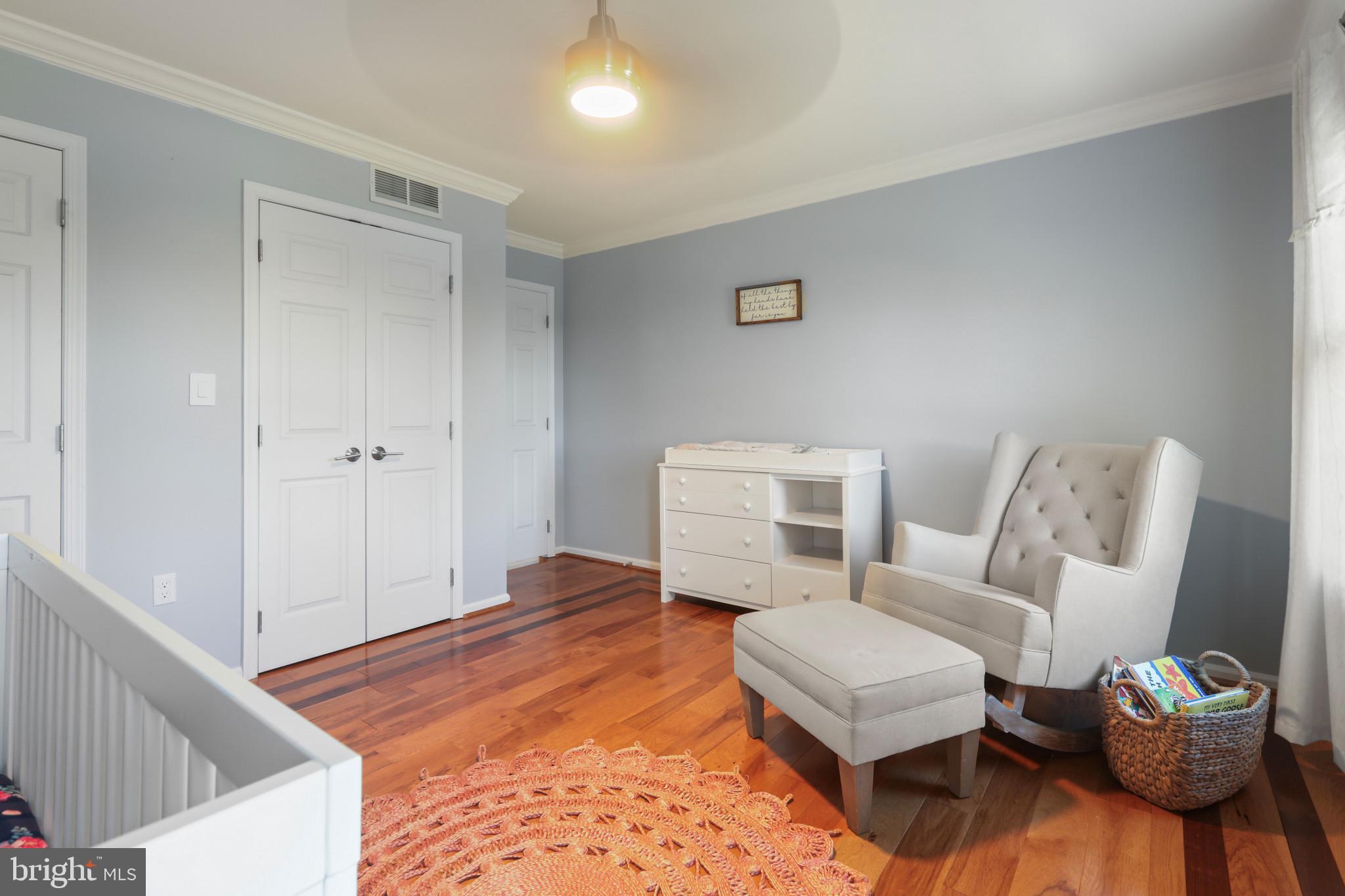 2 DARNEY COURT