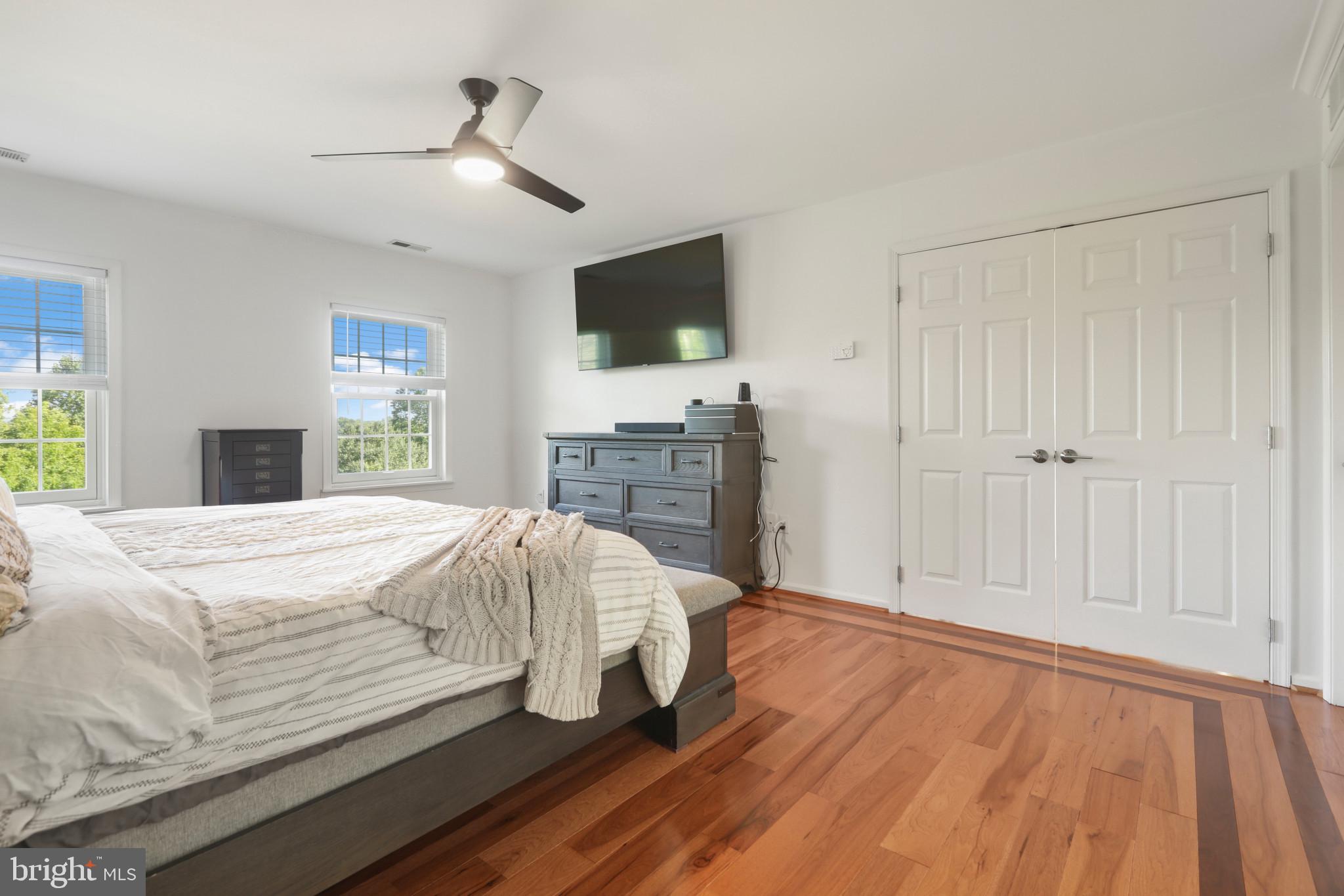 2 DARNEY COURT