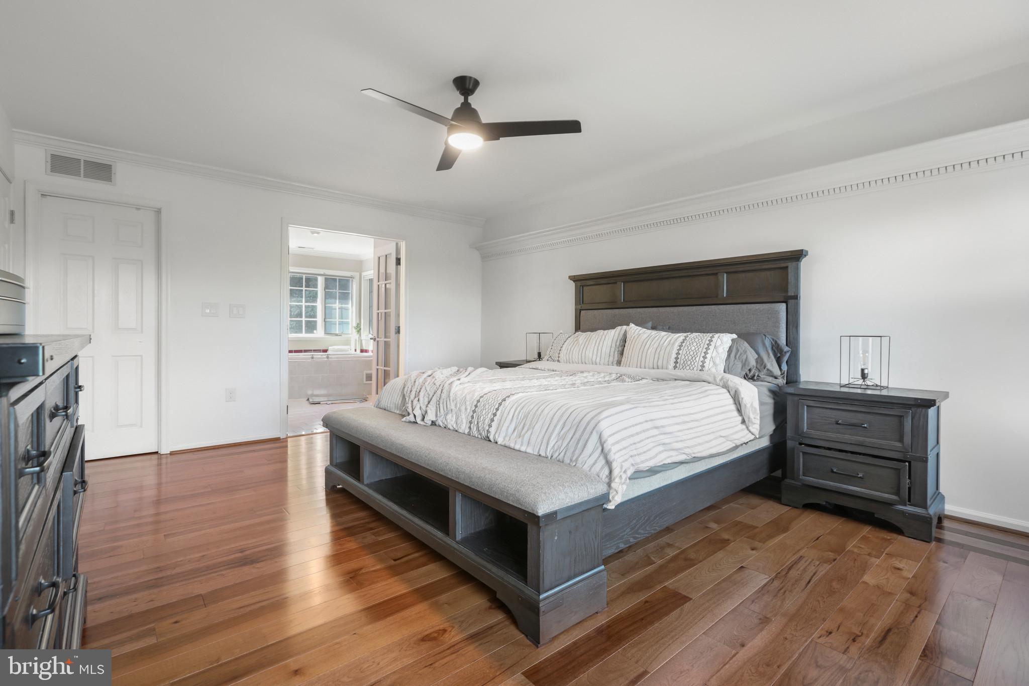 2 DARNEY COURT